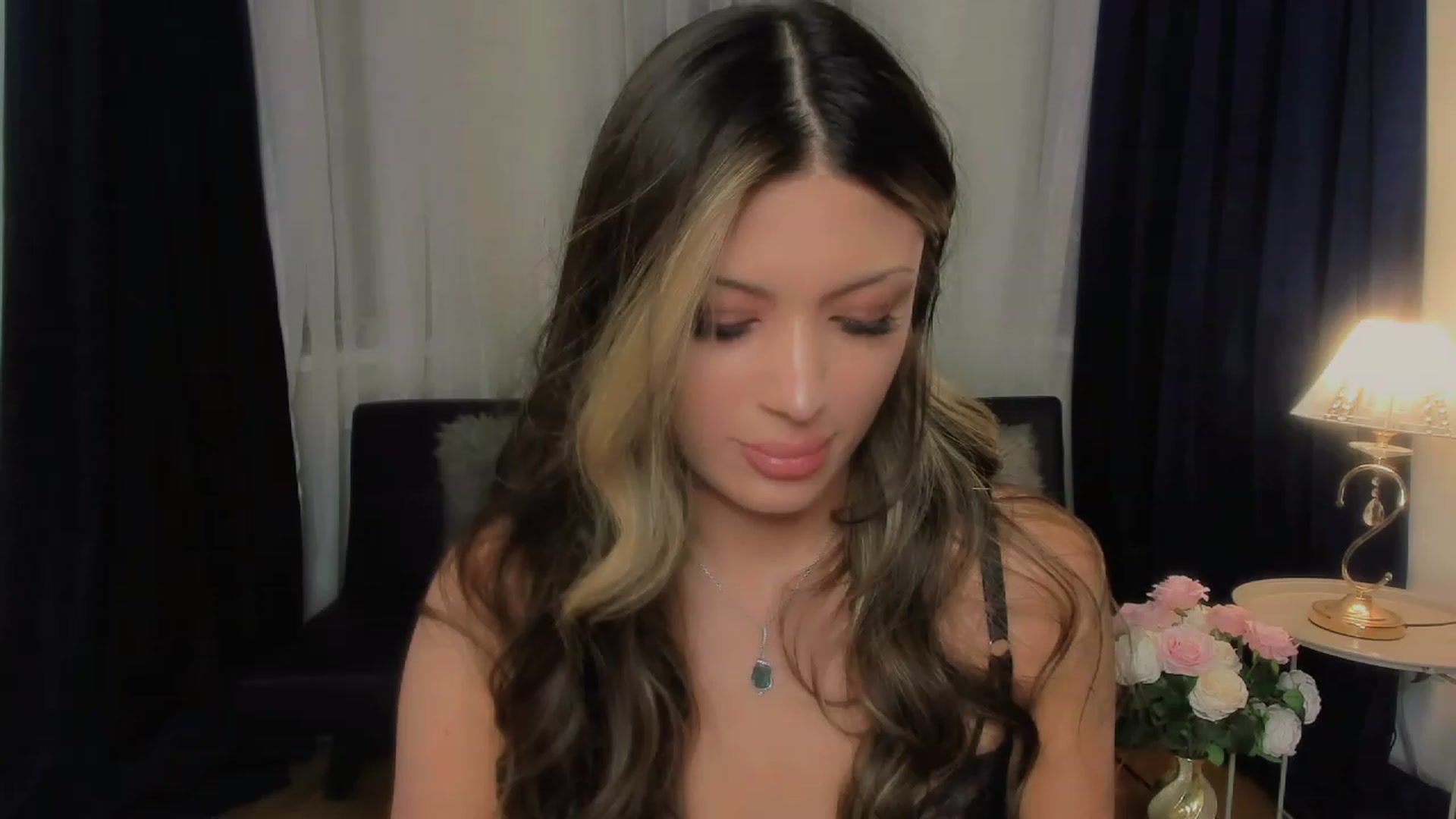 Gallery image thumbnail from Angel_on_Duty's myfreecams stream on, 09/08/2023, 20:39 image 8 of 20