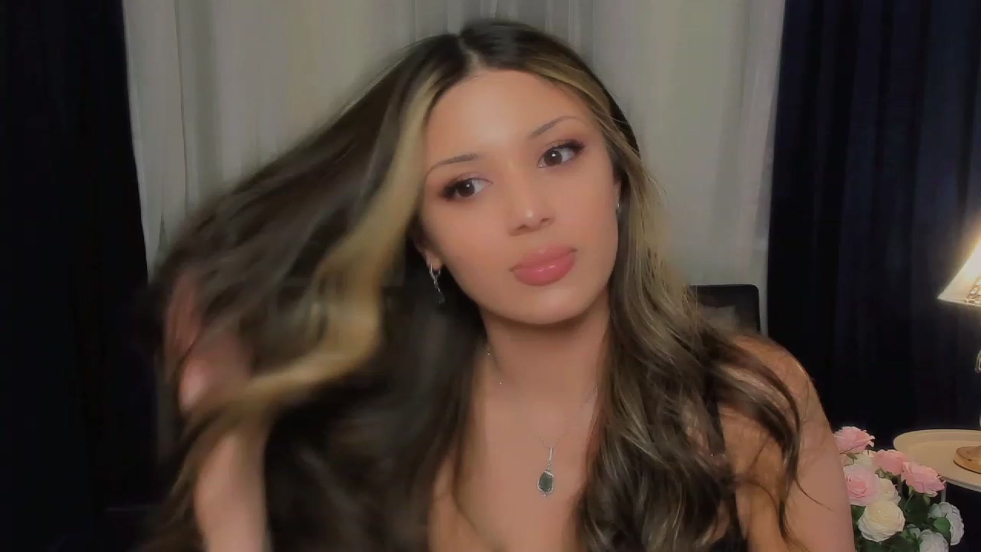 Gallery image thumbnail from Angel_on_Duty's myfreecams stream on, 09/08/2023, 20:39 image 20 of 20
