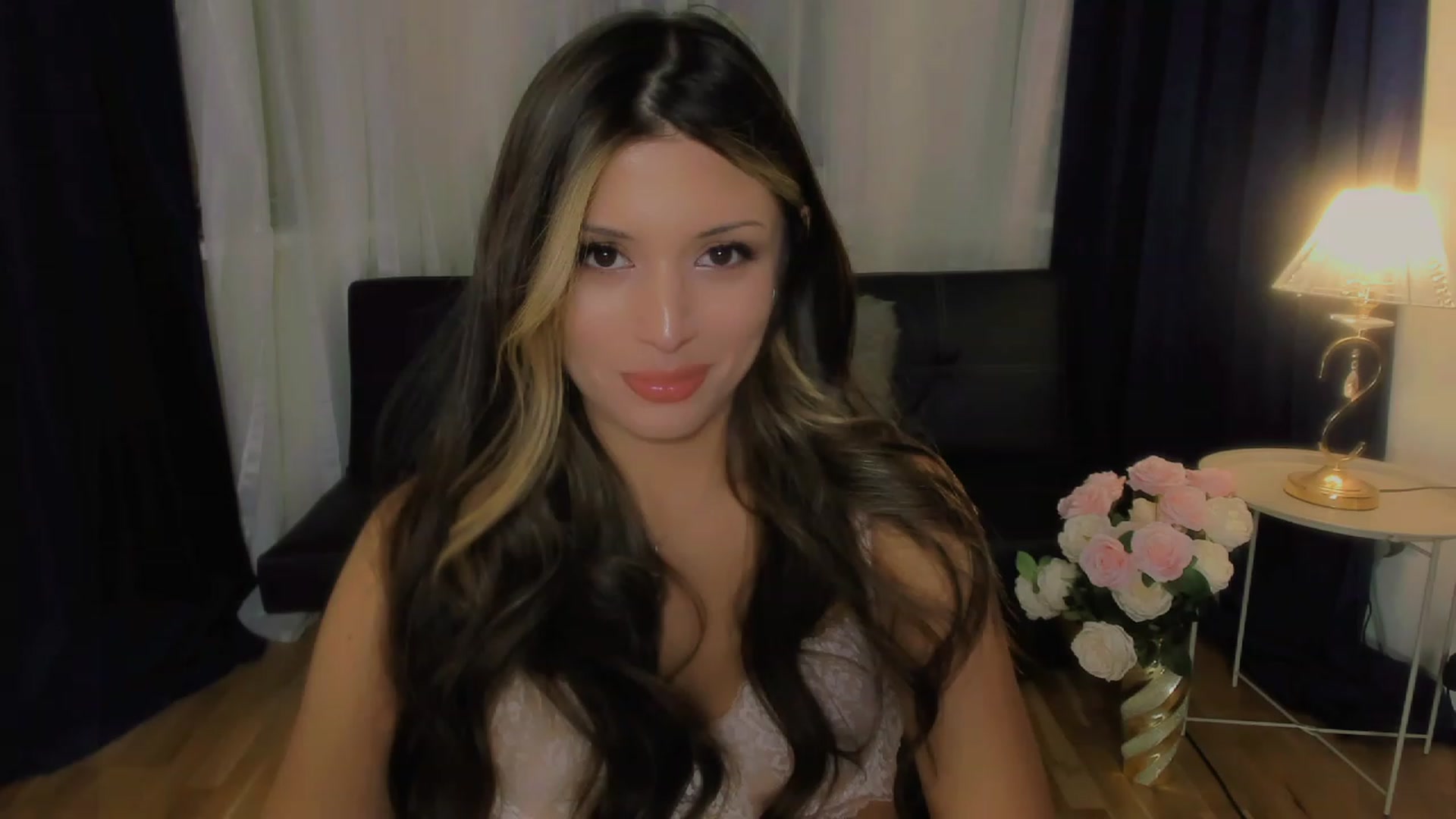 Gallery image thumbnail from Angel_on_Duty's myfreecams stream on, 09/10/2023, 01:20 image 3 of 20
