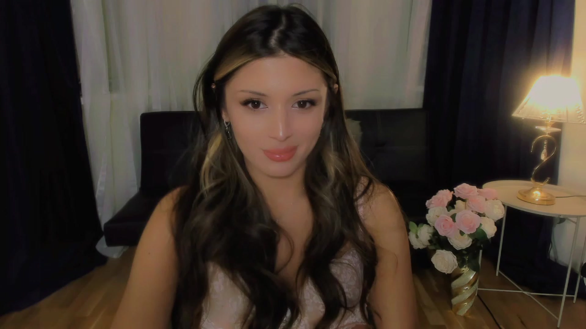 Gallery image thumbnail from Angel_on_Duty's myfreecams stream on, 09/10/2023, 01:20 image 4 of 20