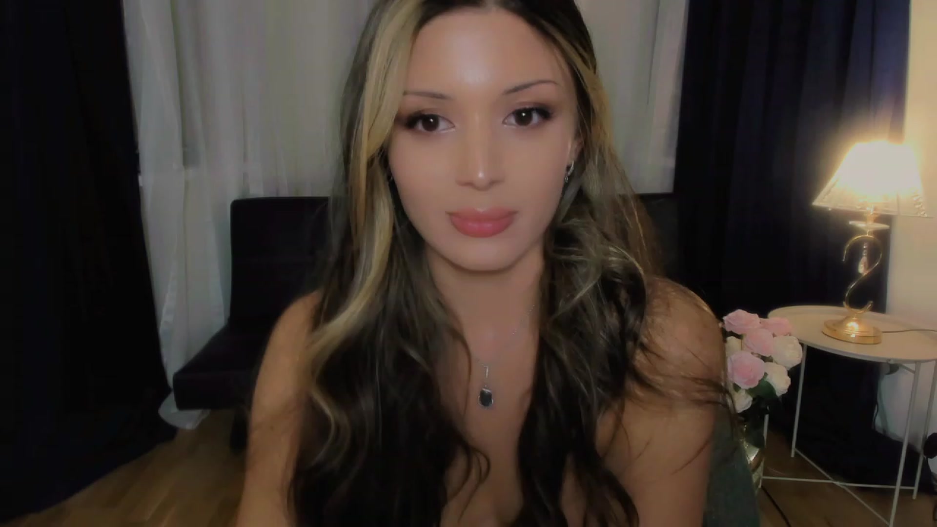 Gallery image thumbnail from Angel_on_Duty's myfreecams stream on, 09/10/2023, 01:47 image 13 of 20