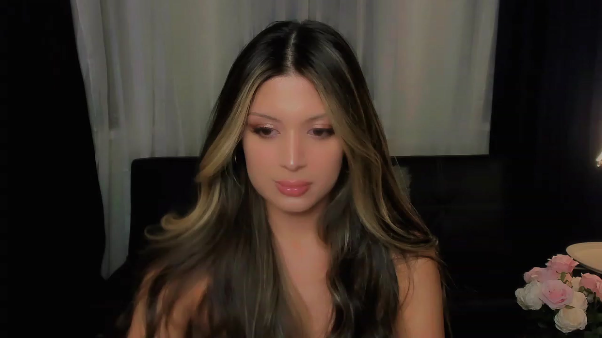 Gallery image thumbnail from Angel_on_Duty's myfreecams stream on, 09/12/2023, 21:33 image 18 of 20