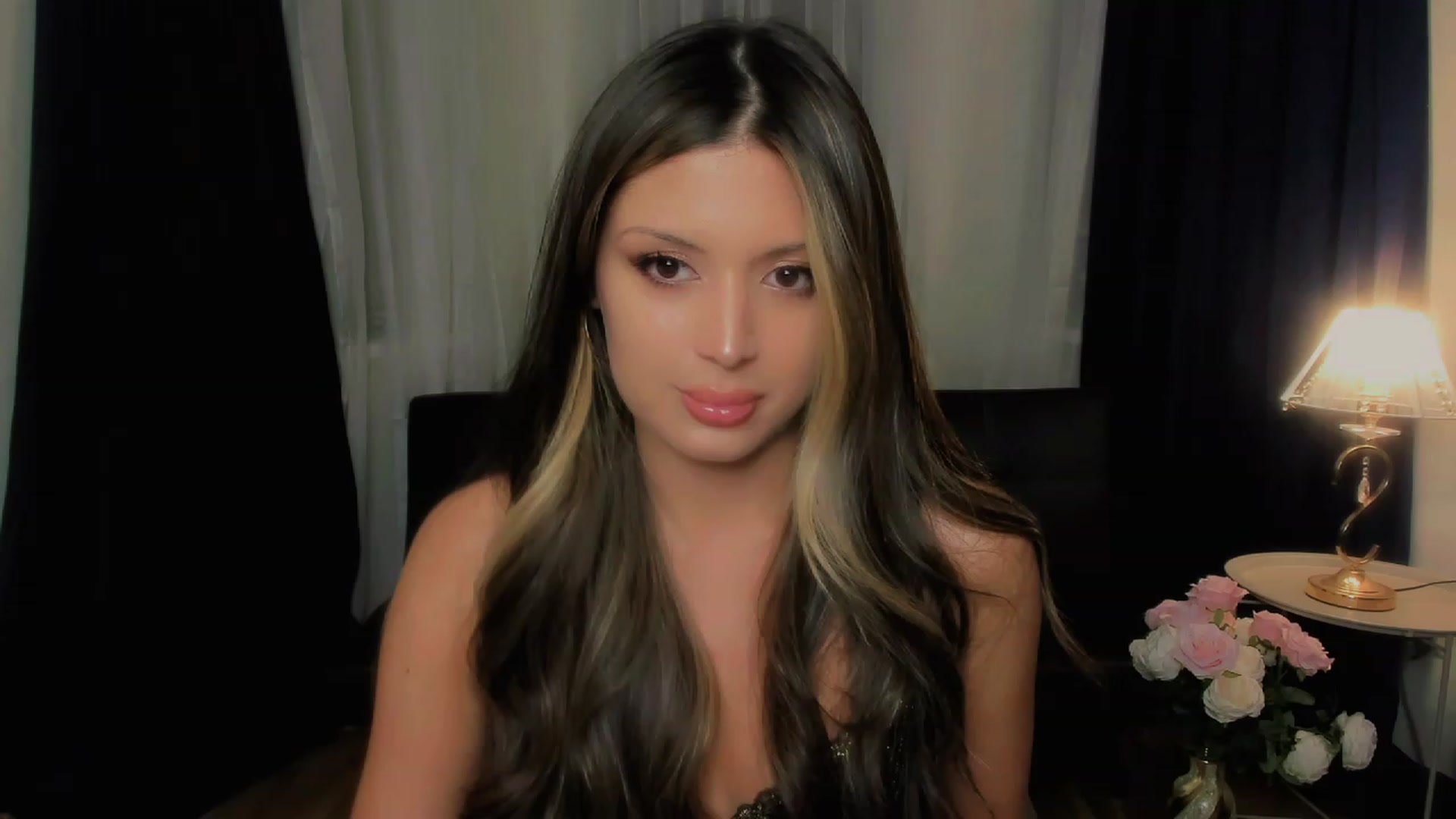Gallery image thumbnail from Angel_on_Duty's myfreecams stream on, 09/12/2023, 22:30 image 4 of 20