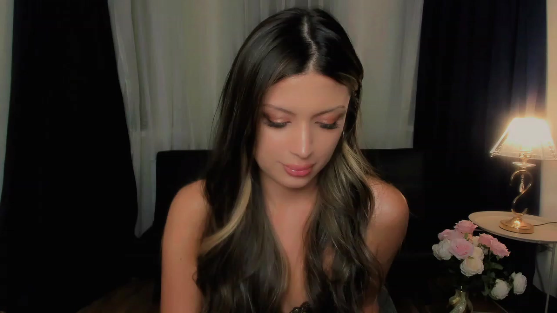 Gallery image thumbnail from Angel_on_Duty's myfreecams stream on, 09/12/2023, 22:30 image 5 of 20