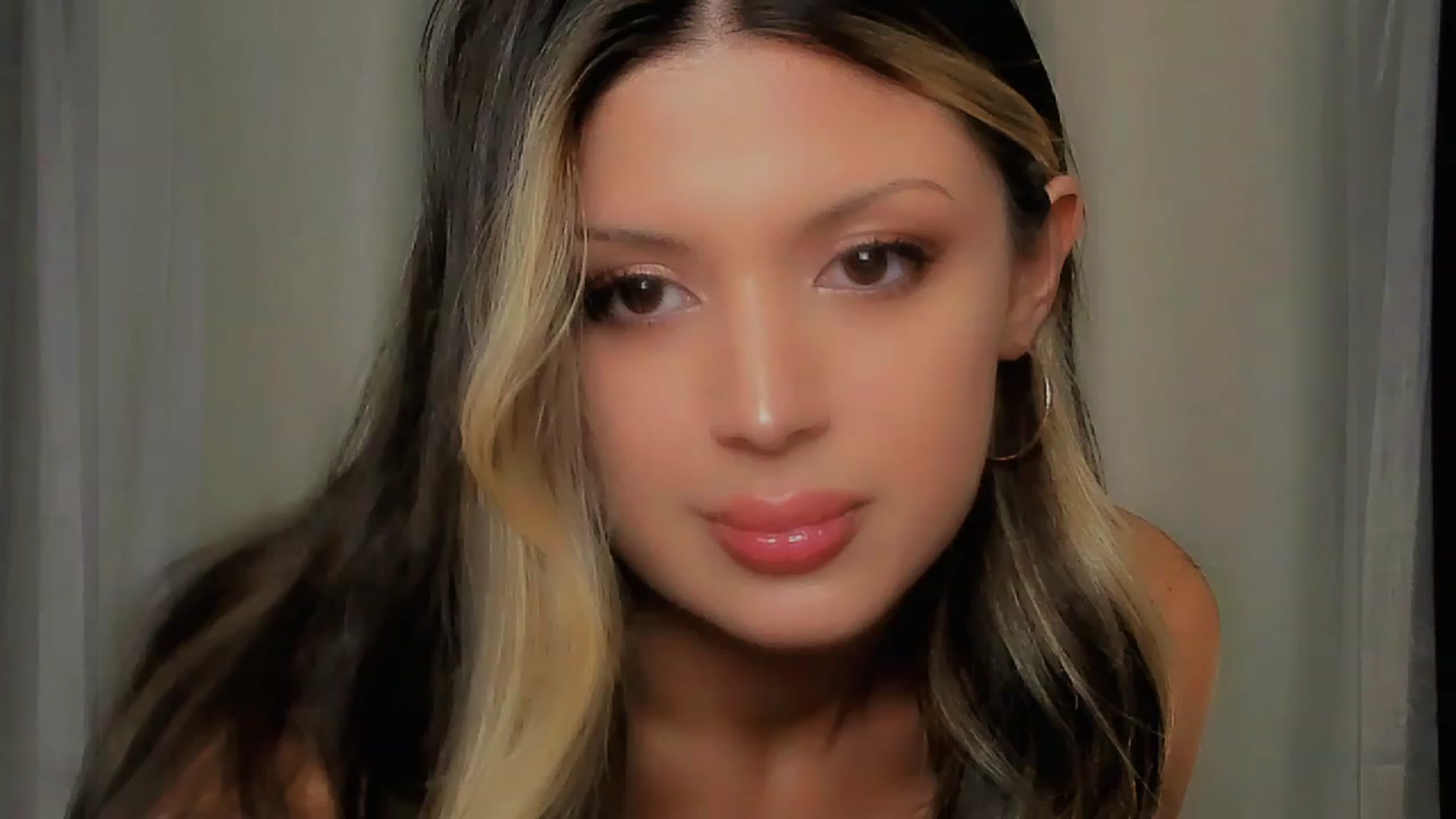 Gallery image thumbnail from Angel_on_Duty's myfreecams stream on, 09/12/2023, 22:30 image 15 of 20