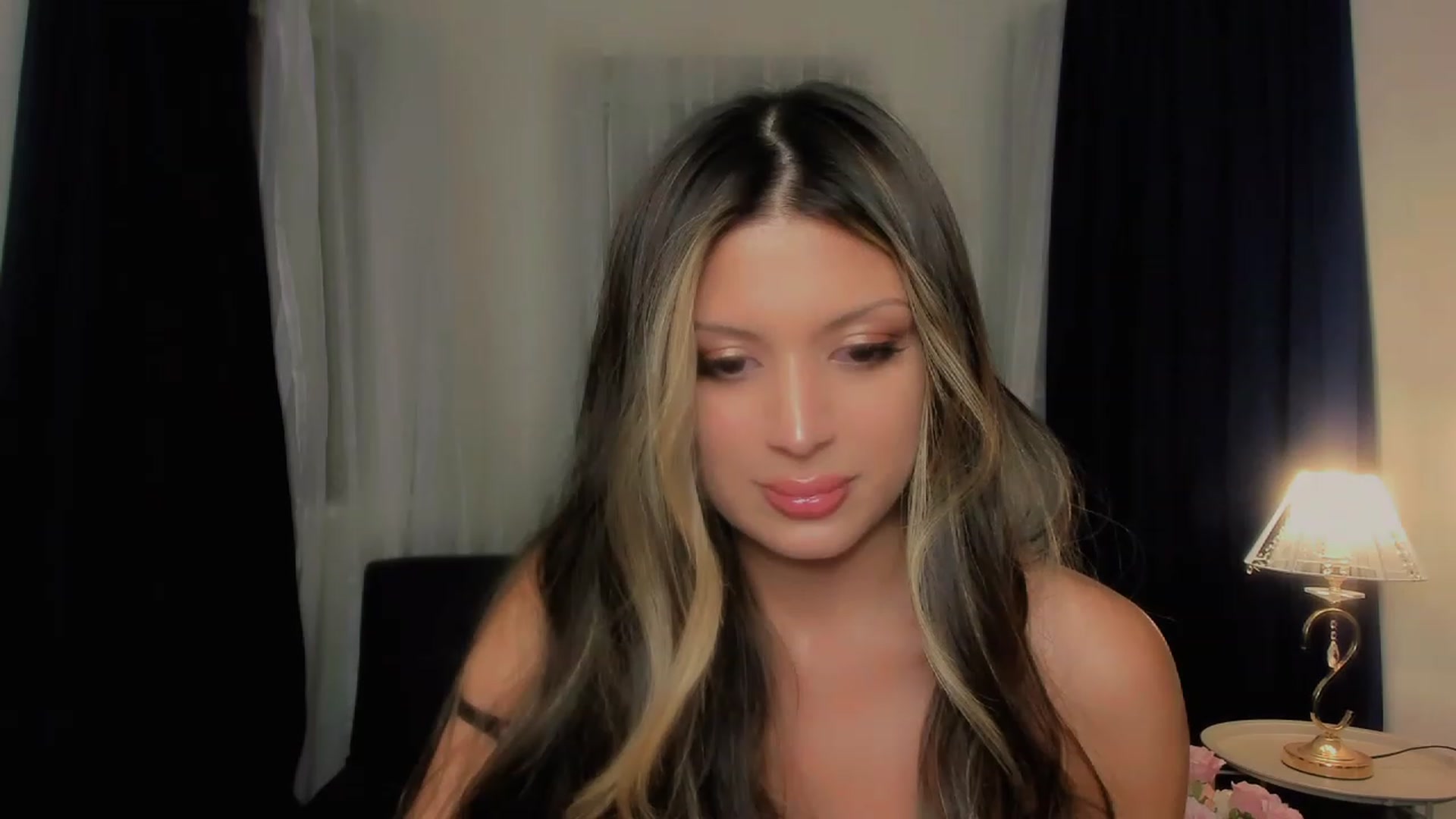 Gallery image thumbnail from Angel_on_Duty's myfreecams stream on, 09/12/2023, 22:51 image 16 of 20
