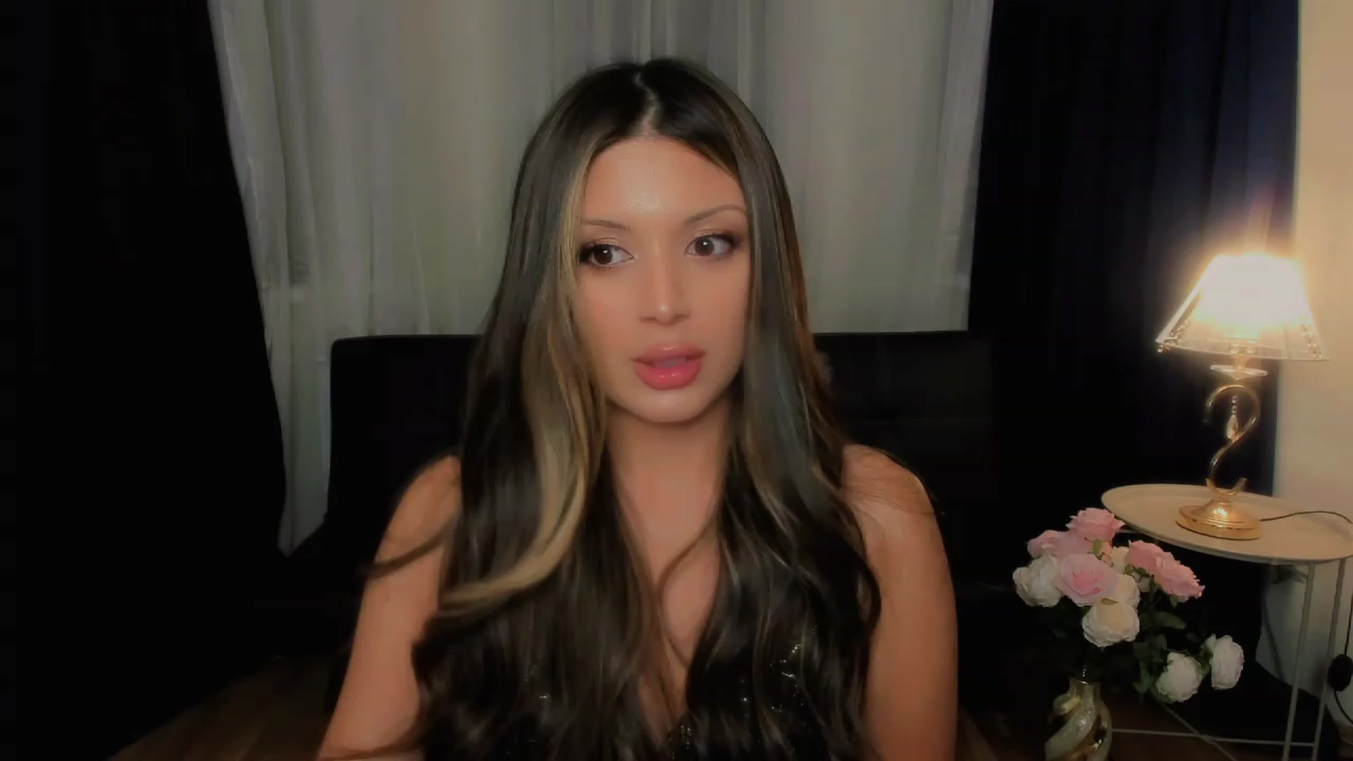 Gallery image thumbnail from Angel_on_Duty's myfreecams stream on, 09/13/2023, 24:02 image 14 of 20
