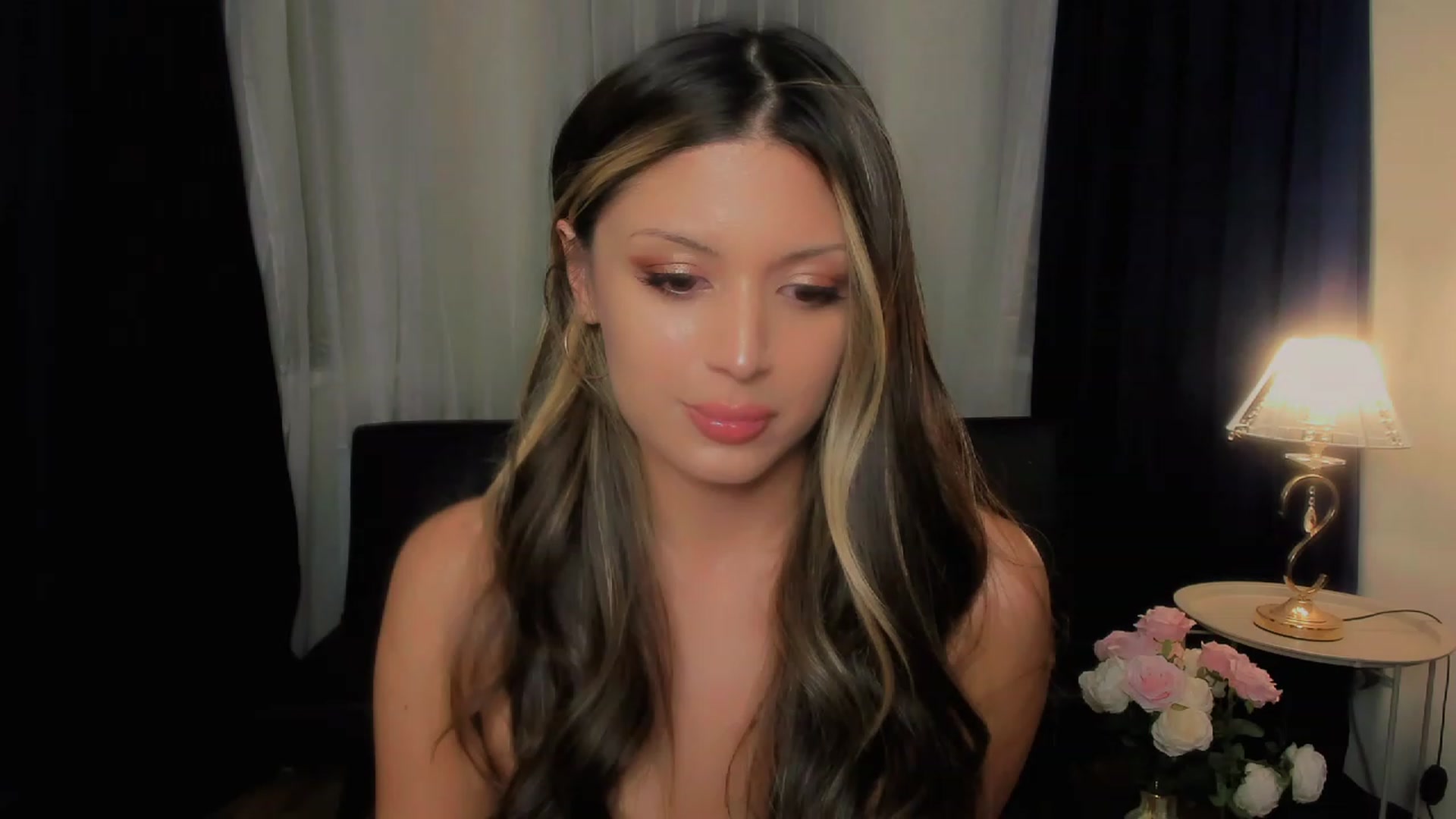 Gallery image thumbnail from Angel_on_Duty's myfreecams stream on, 09/13/2023, 24:02 image 6 of 20