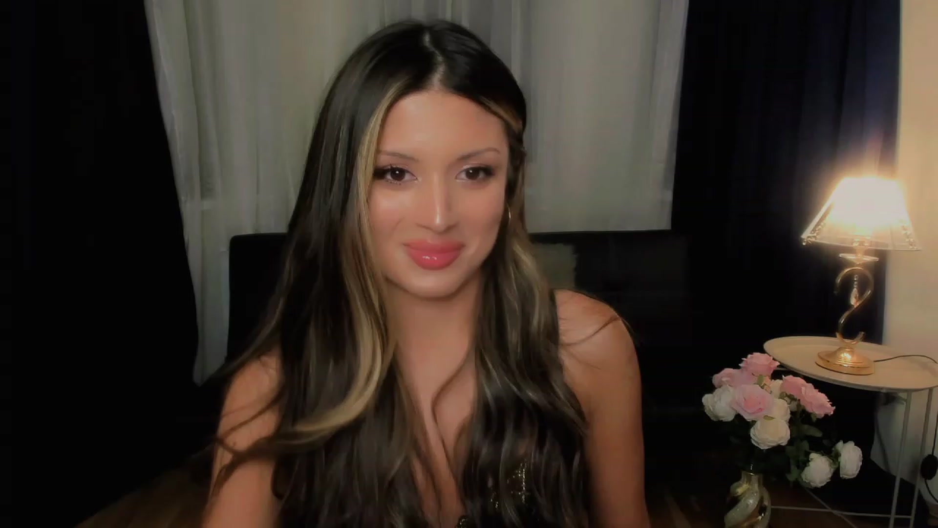 Gallery image thumbnail from Angel_on_Duty's myfreecams stream on, 09/13/2023, 24:02 image 16 of 20