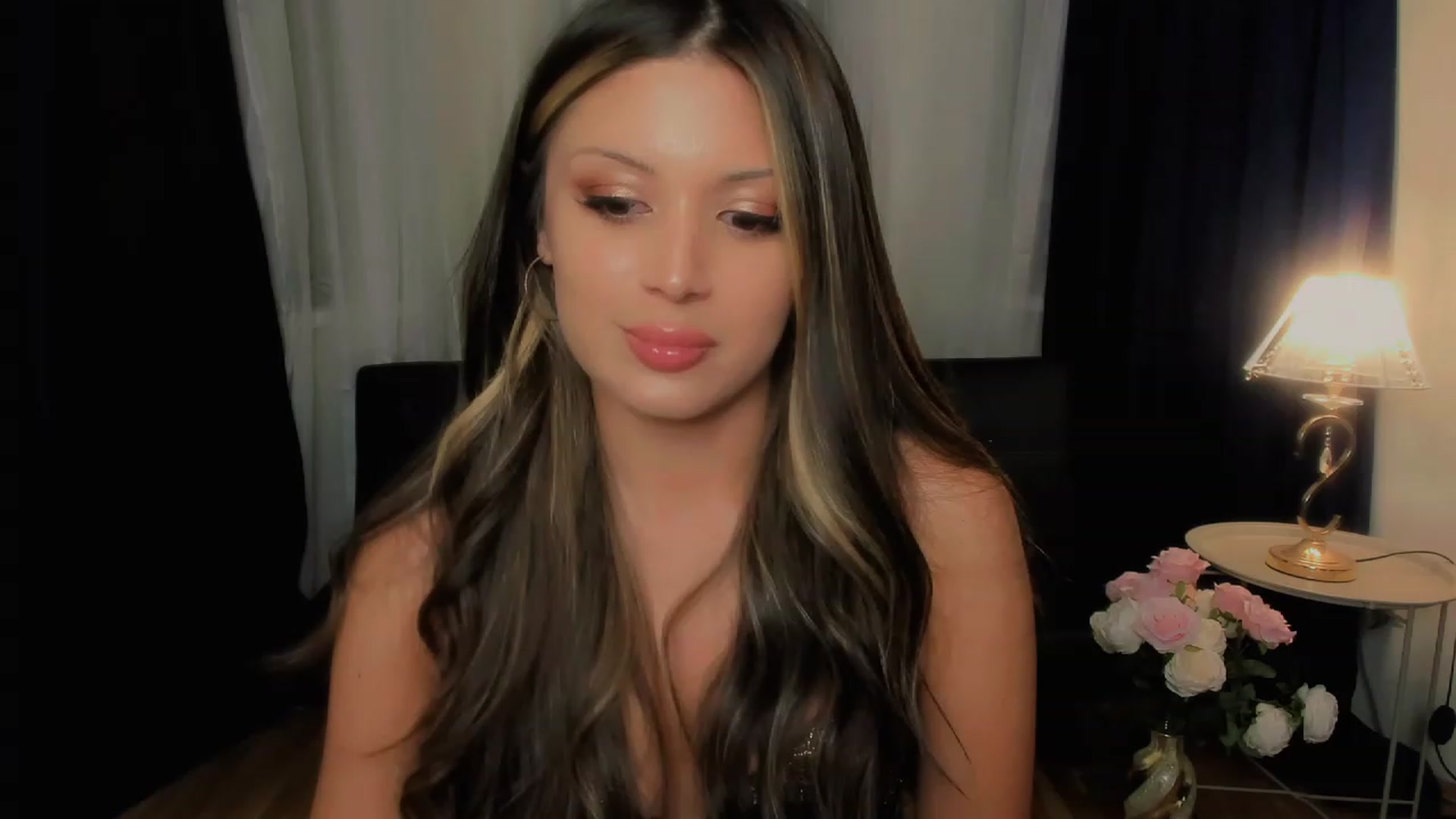 Gallery image thumbnail from Angel_on_Duty's myfreecams stream on, 09/13/2023, 24:02 image 15 of 20
