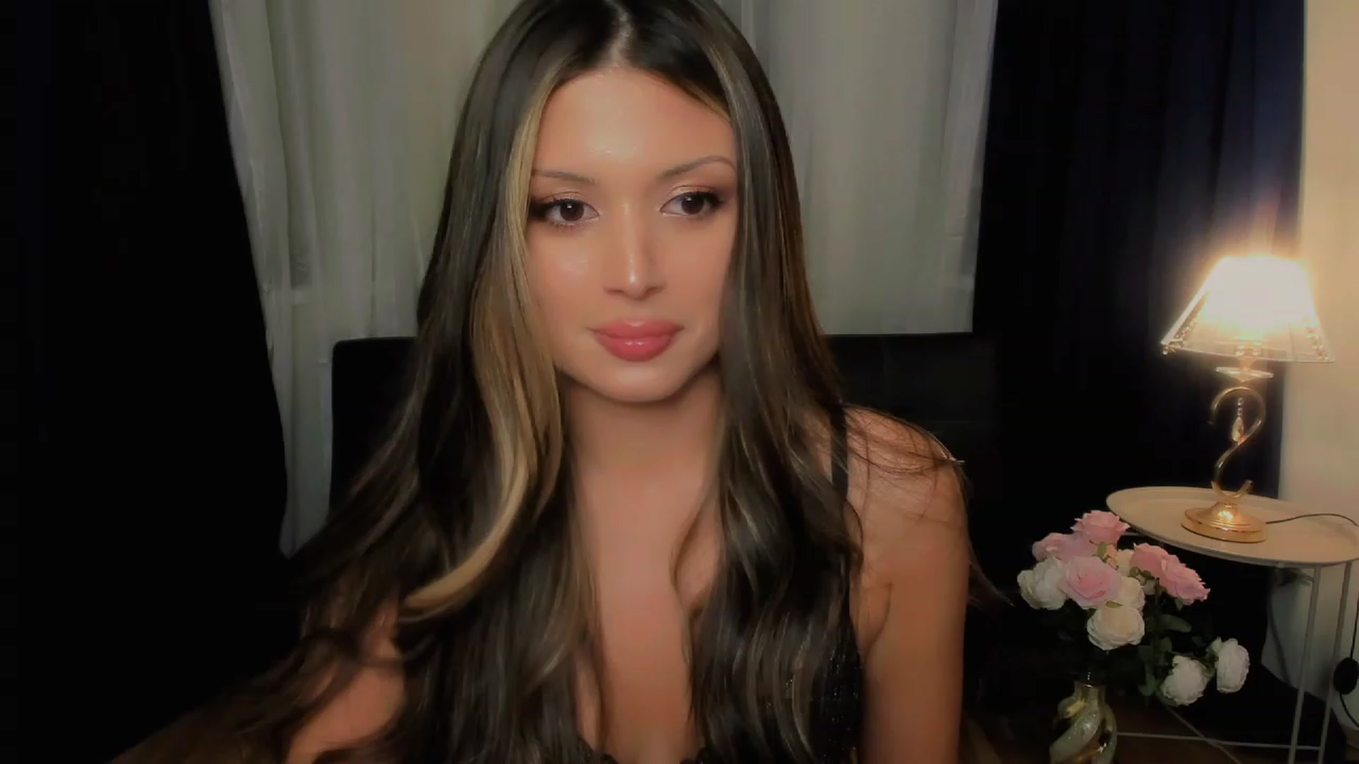 Gallery image thumbnail from Angel_on_Duty's myfreecams stream on, 09/13/2023, 24:02 image 18 of 20