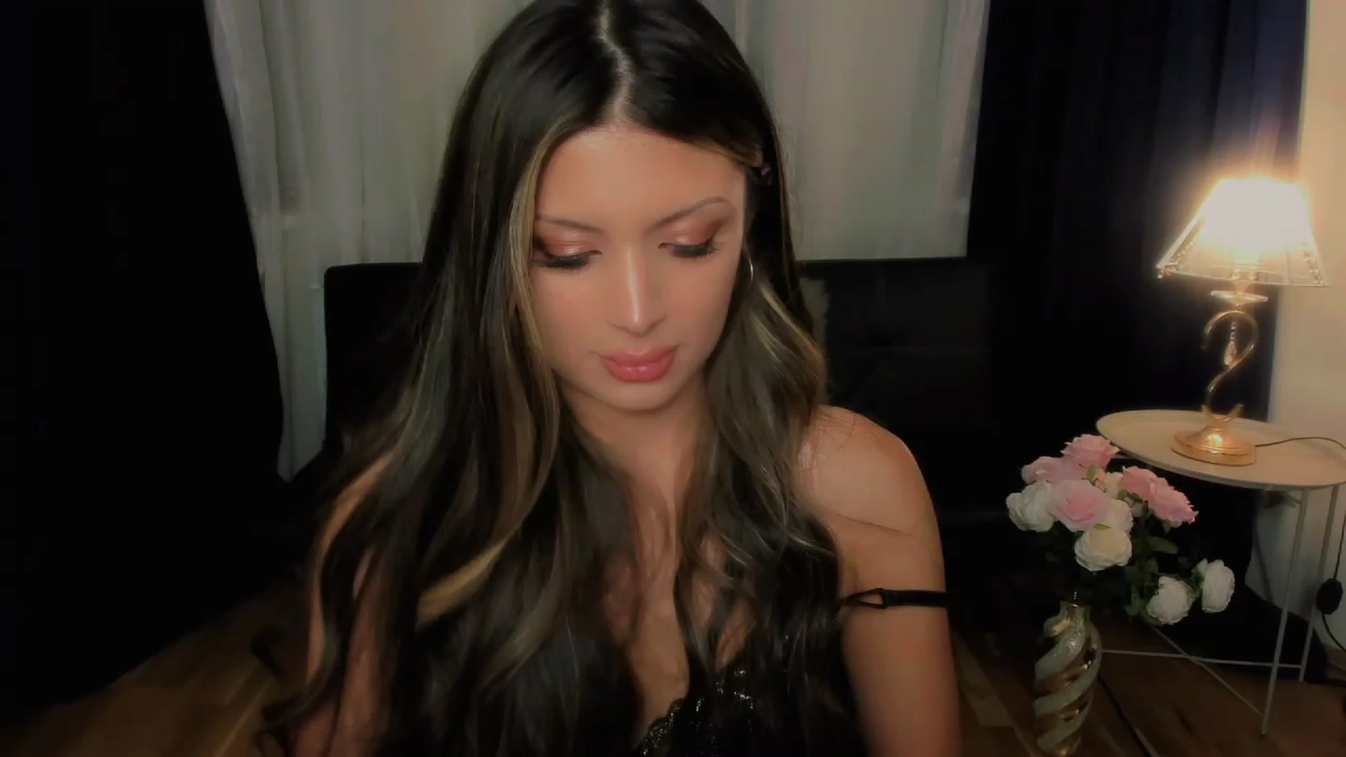Gallery image thumbnail from Angel_on_Duty's myfreecams stream on, 09/13/2023, 02:08 image 16 of 20
