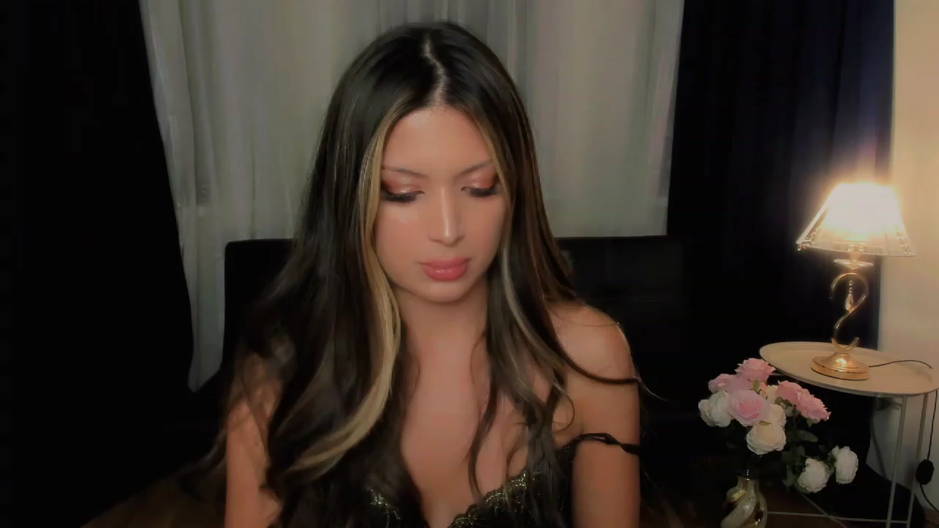 Gallery image thumbnail from Angel_on_Duty's myfreecams stream on, 09/13/2023, 02:08 image 6 of 20