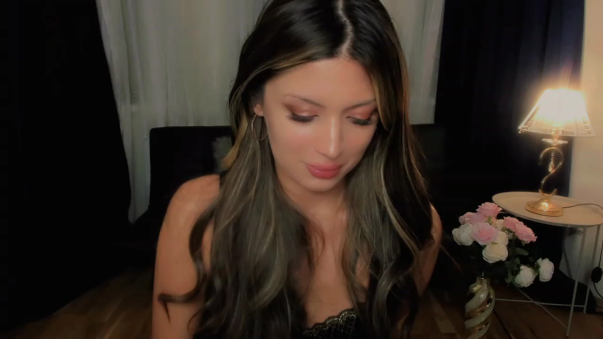 Gallery image thumbnail from Angel_on_Duty's myfreecams stream on, 09/13/2023, 02:08 image 14 of 20