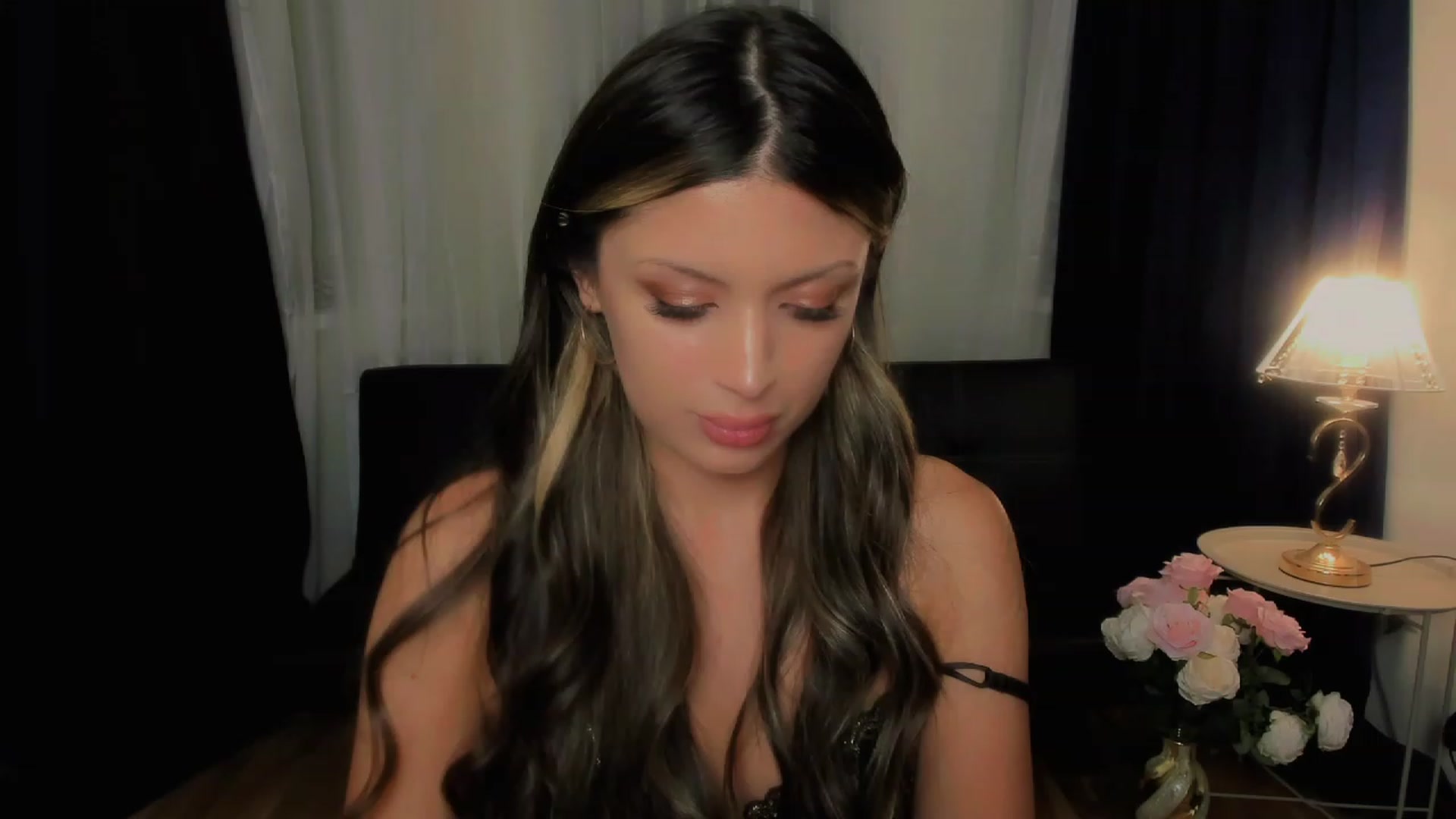 Gallery image thumbnail from Angel_on_Duty's myfreecams stream on, 09/13/2023, 02:48 image 14 of 20