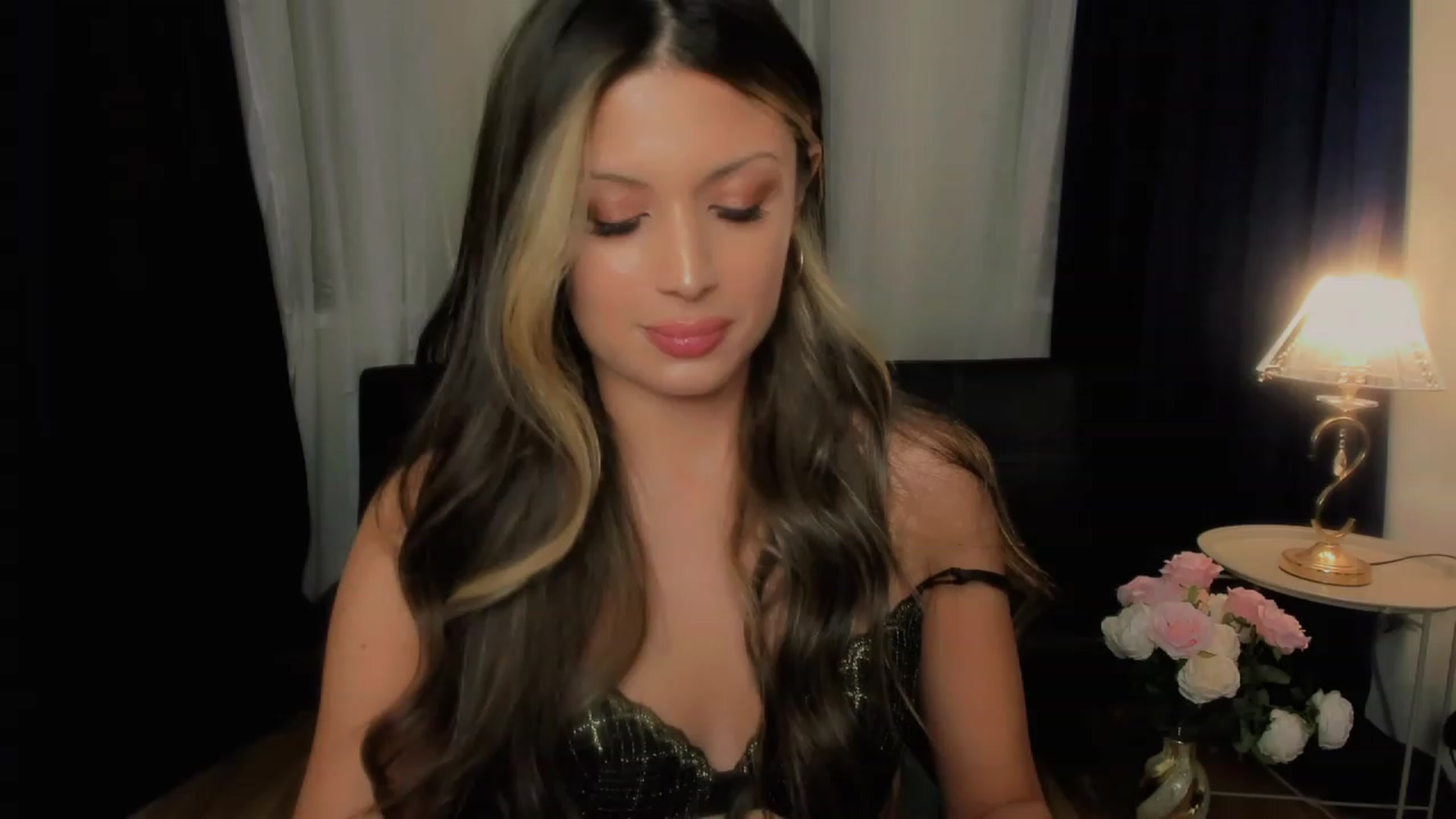 Gallery image thumbnail from Angel_on_Duty's myfreecams stream on, 09/13/2023, 02:48 image 11 of 20