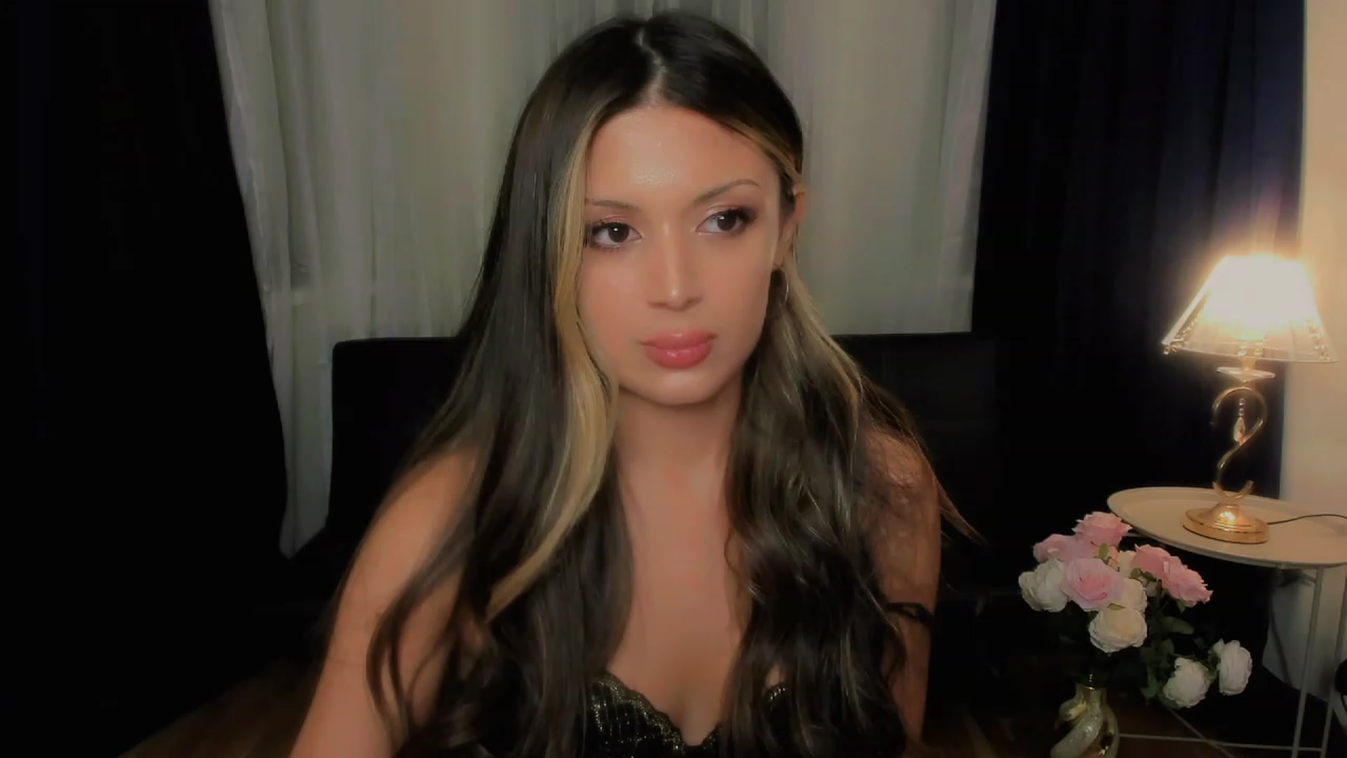 Gallery image thumbnail from Angel_on_Duty's myfreecams stream on, 09/13/2023, 02:48 image 7 of 20