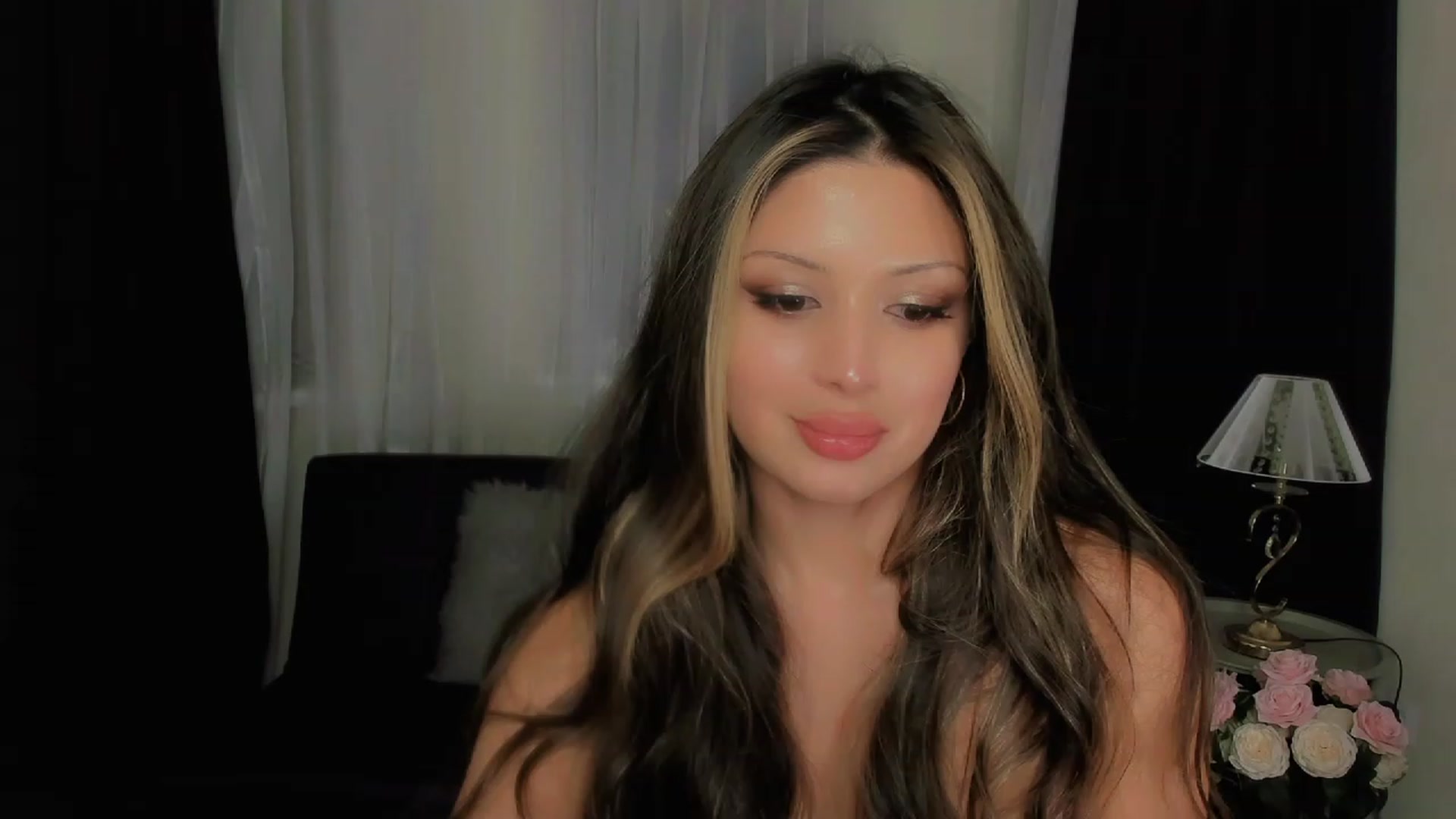 Gallery image thumbnail from Angel_on_Duty's myfreecams stream on, 09/13/2023, 23:11 image 18 of 20