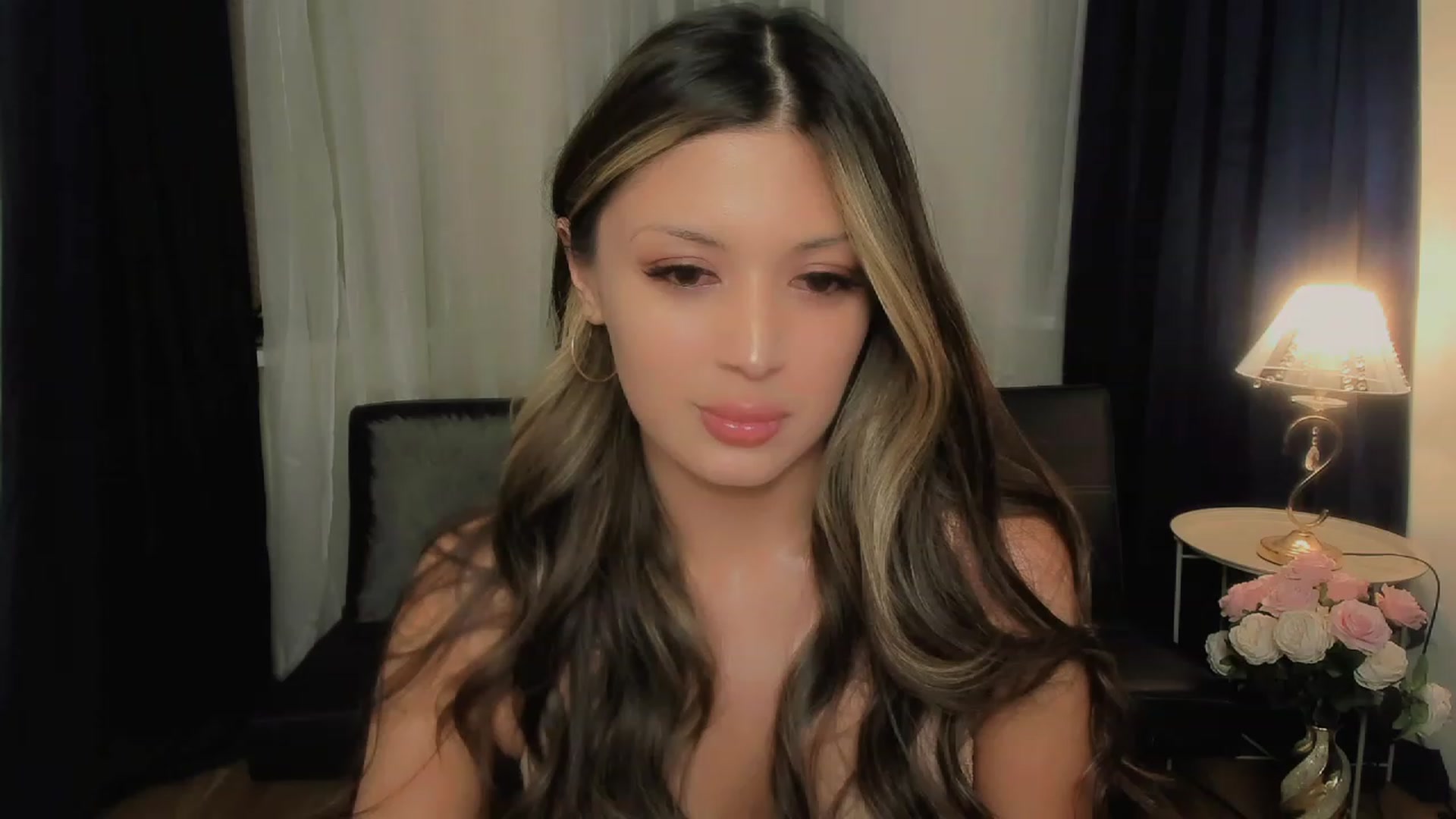 Gallery image thumbnail from Angel_on_Duty's myfreecams stream on, 09/15/2023, 20:33 image 2 of 20