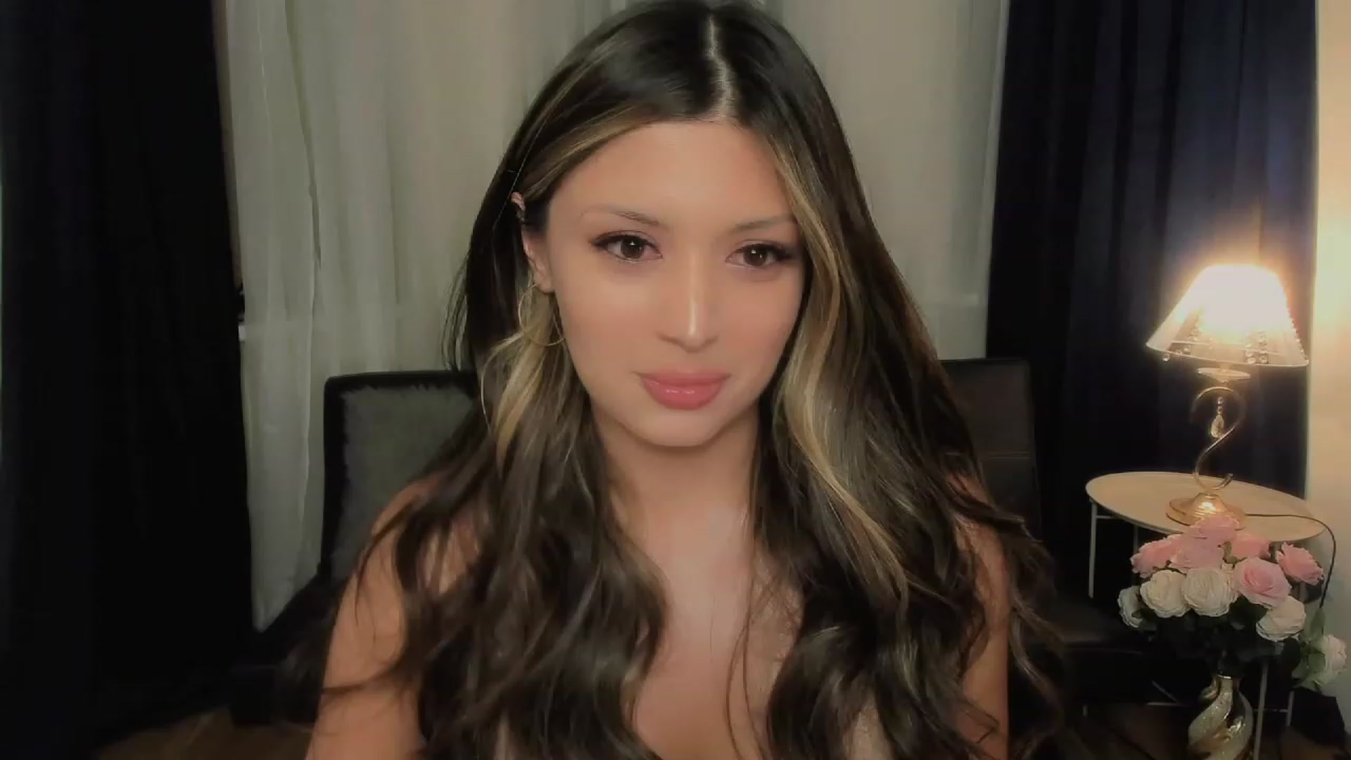 Gallery image thumbnail from Angel_on_Duty's myfreecams stream on, 09/15/2023, 20:33 image 13 of 20