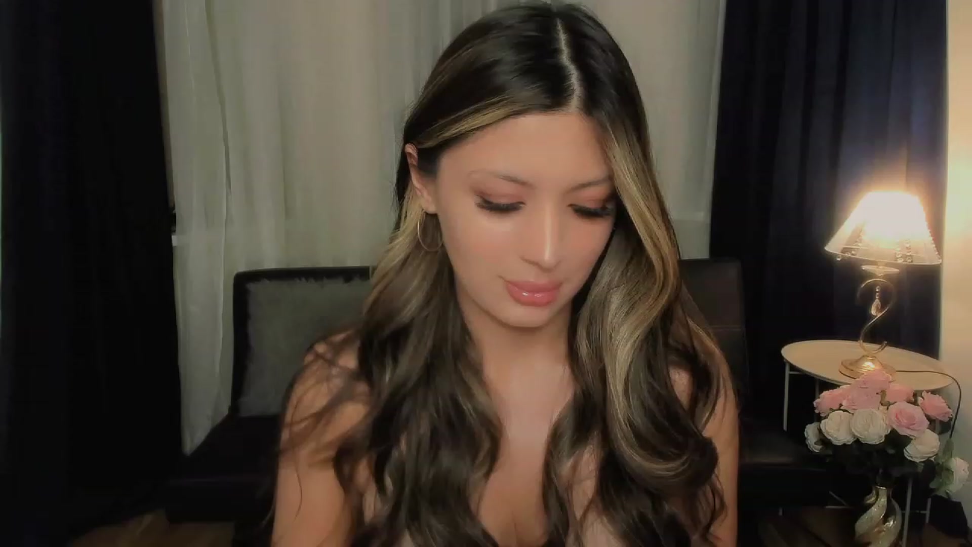 Gallery image thumbnail from Angel_on_Duty's myfreecams stream on, 09/15/2023, 20:33 image 3 of 20