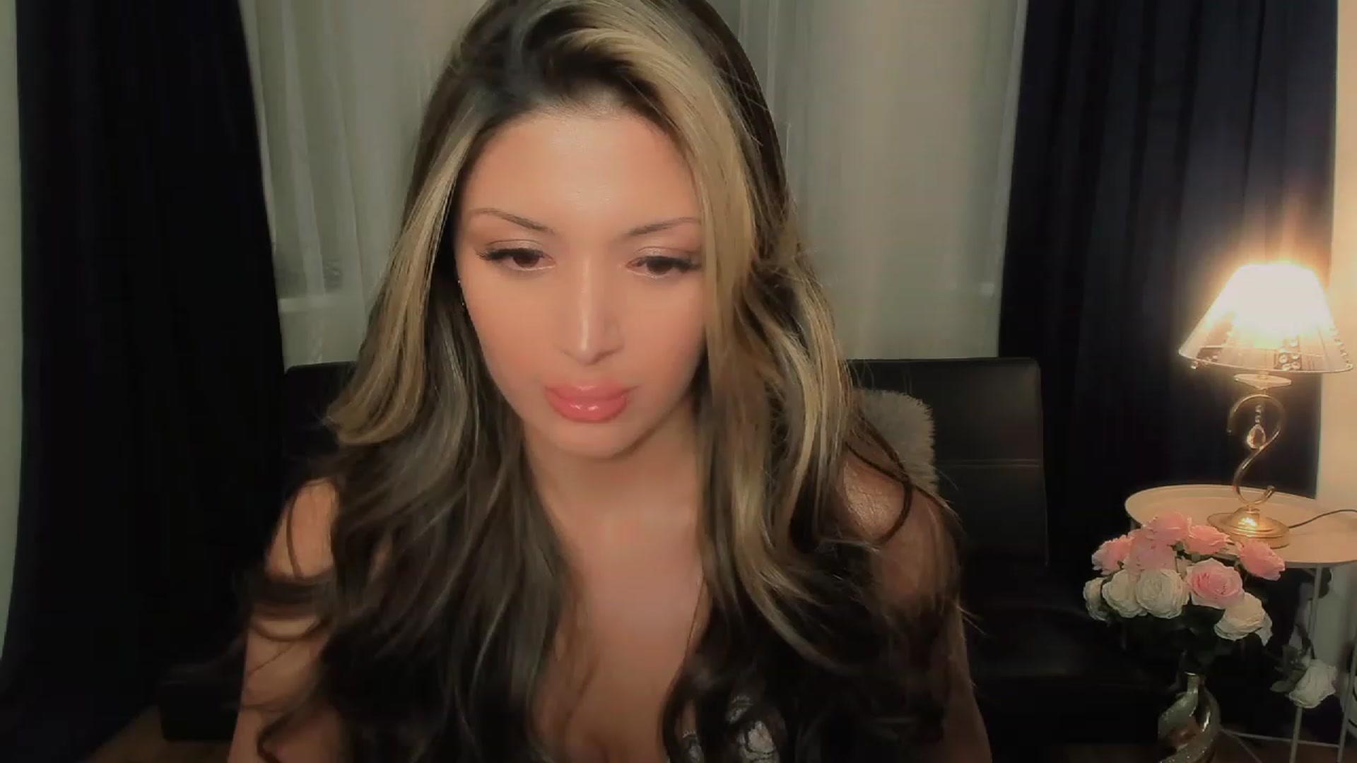 Gallery image thumbnail from Angel_on_Duty's myfreecams stream on, 09/18/2023, 20:41 image 2 of 20