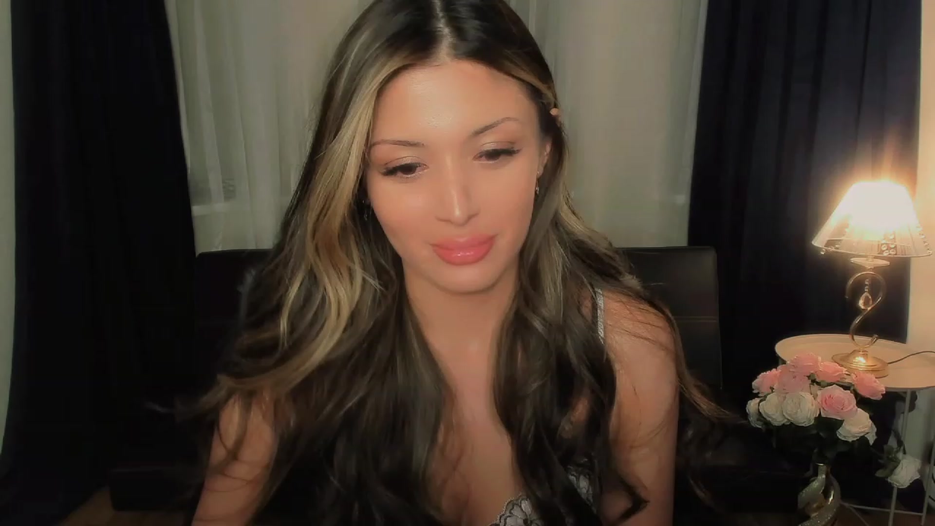 Gallery image thumbnail from Angel_on_Duty's myfreecams stream on, 09/18/2023, 20:41 image 4 of 20