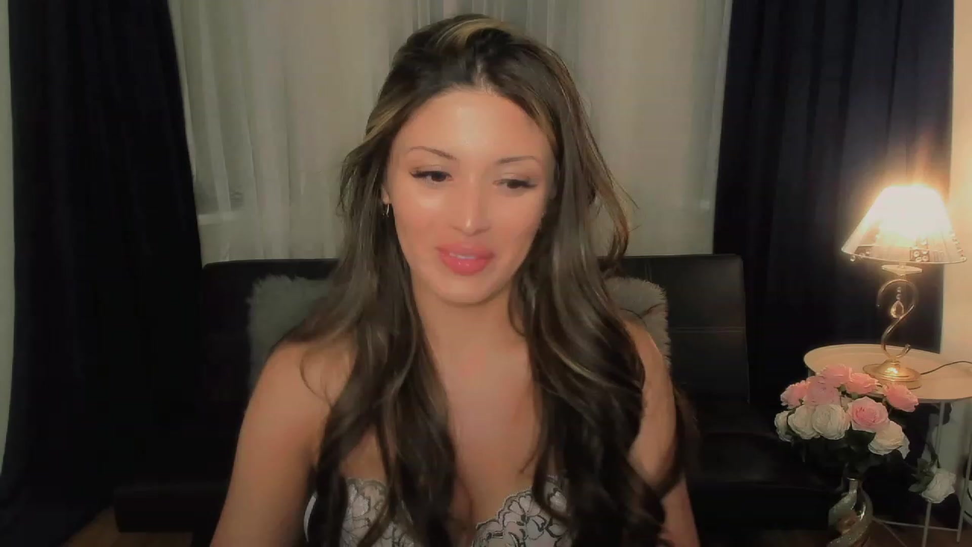 Gallery image thumbnail from Angel_on_Duty's myfreecams stream on, 09/18/2023, 22:21 image 2 of 20