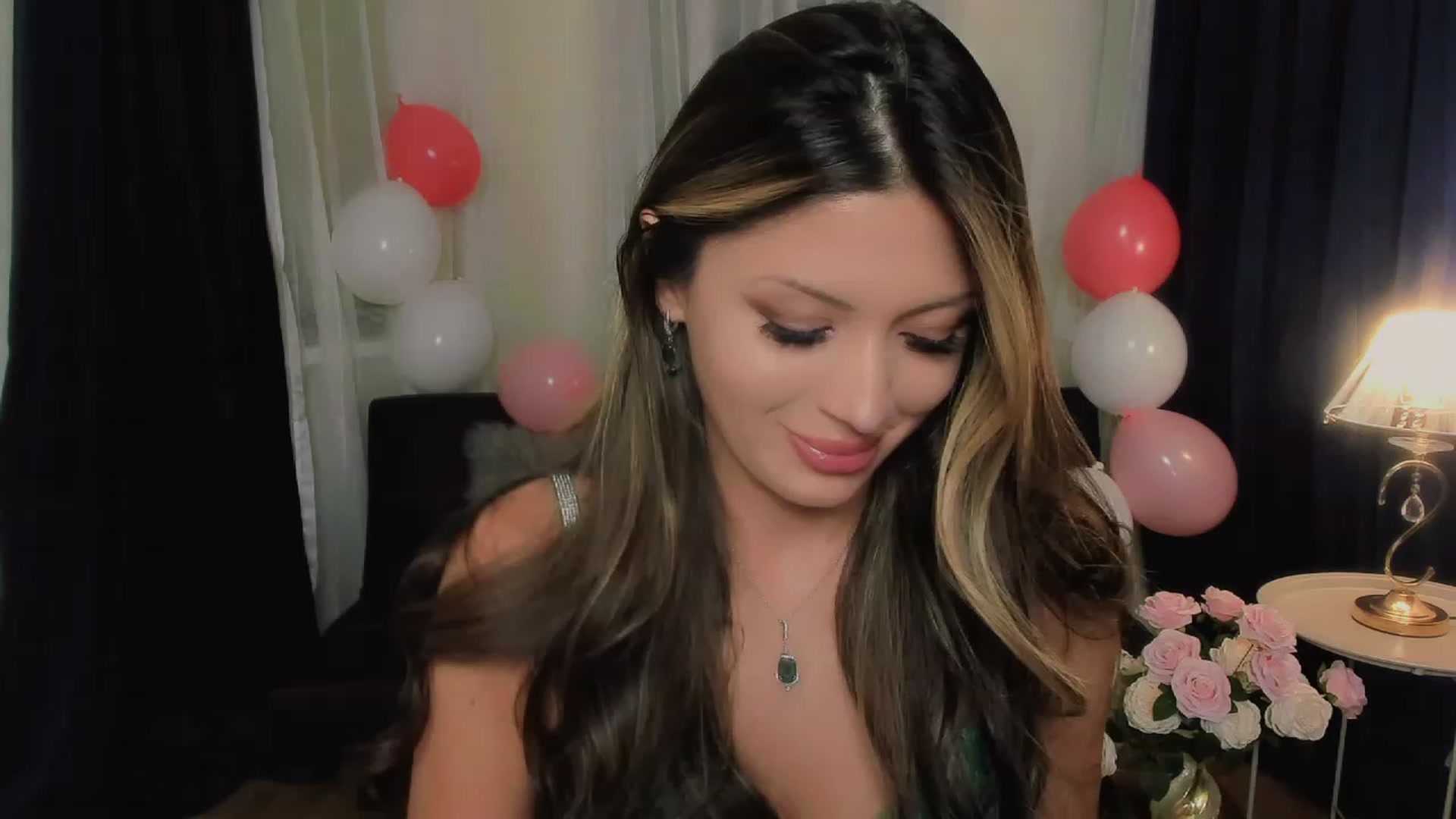 Gallery image thumbnail from Angel_on_Duty's myfreecams stream on, 09/20/2023, 20:19 image 18 of 20