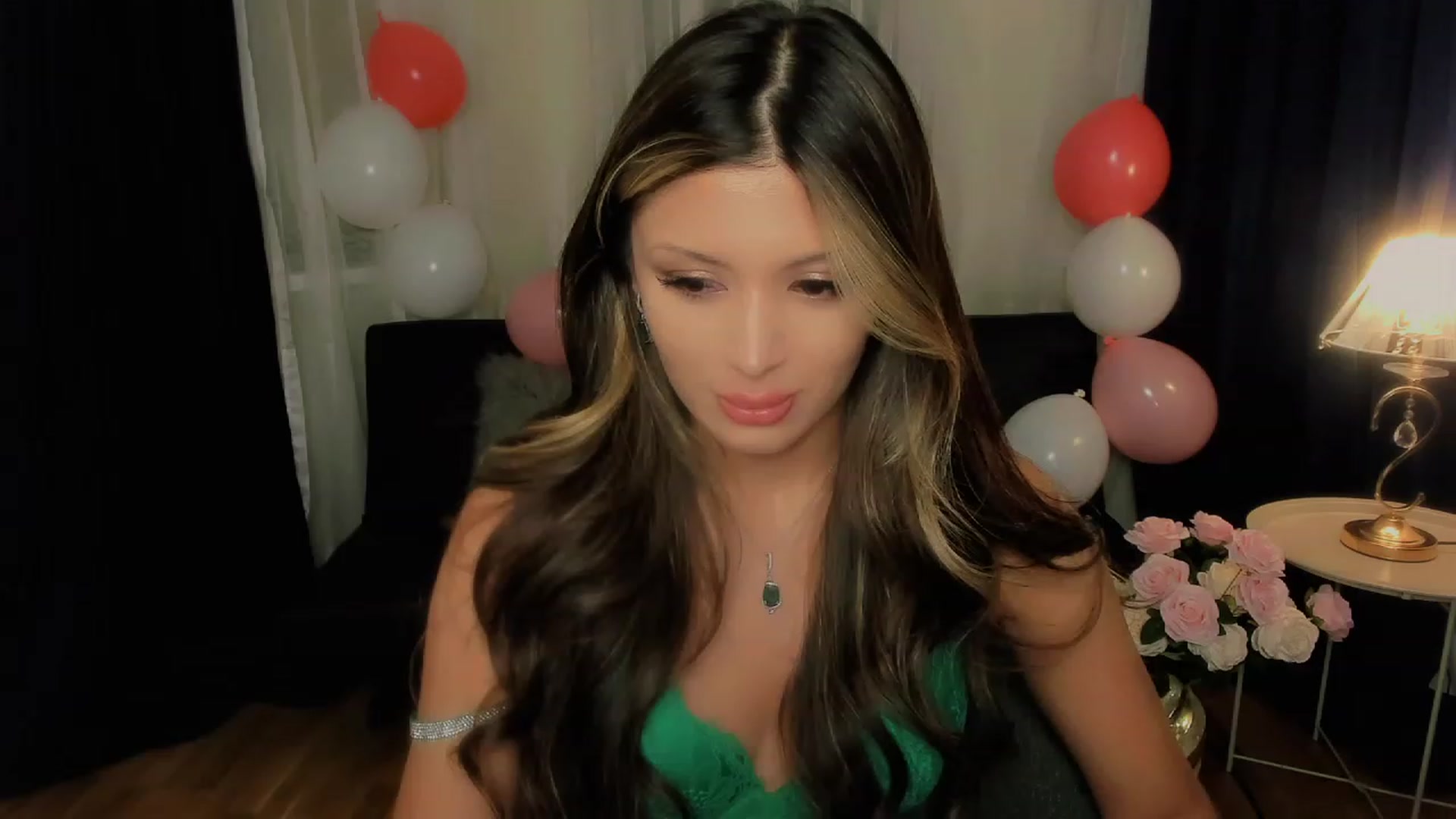 Gallery image thumbnail from Angel_on_Duty's myfreecams stream on, 09/21/2023, 01:34 image 12 of 20