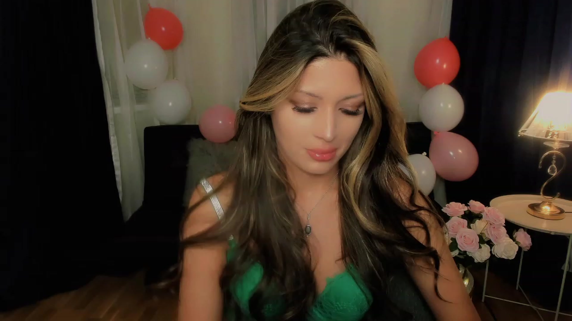 Gallery image thumbnail from Angel_on_Duty's myfreecams stream on, 09/21/2023, 01:34 image 4 of 20