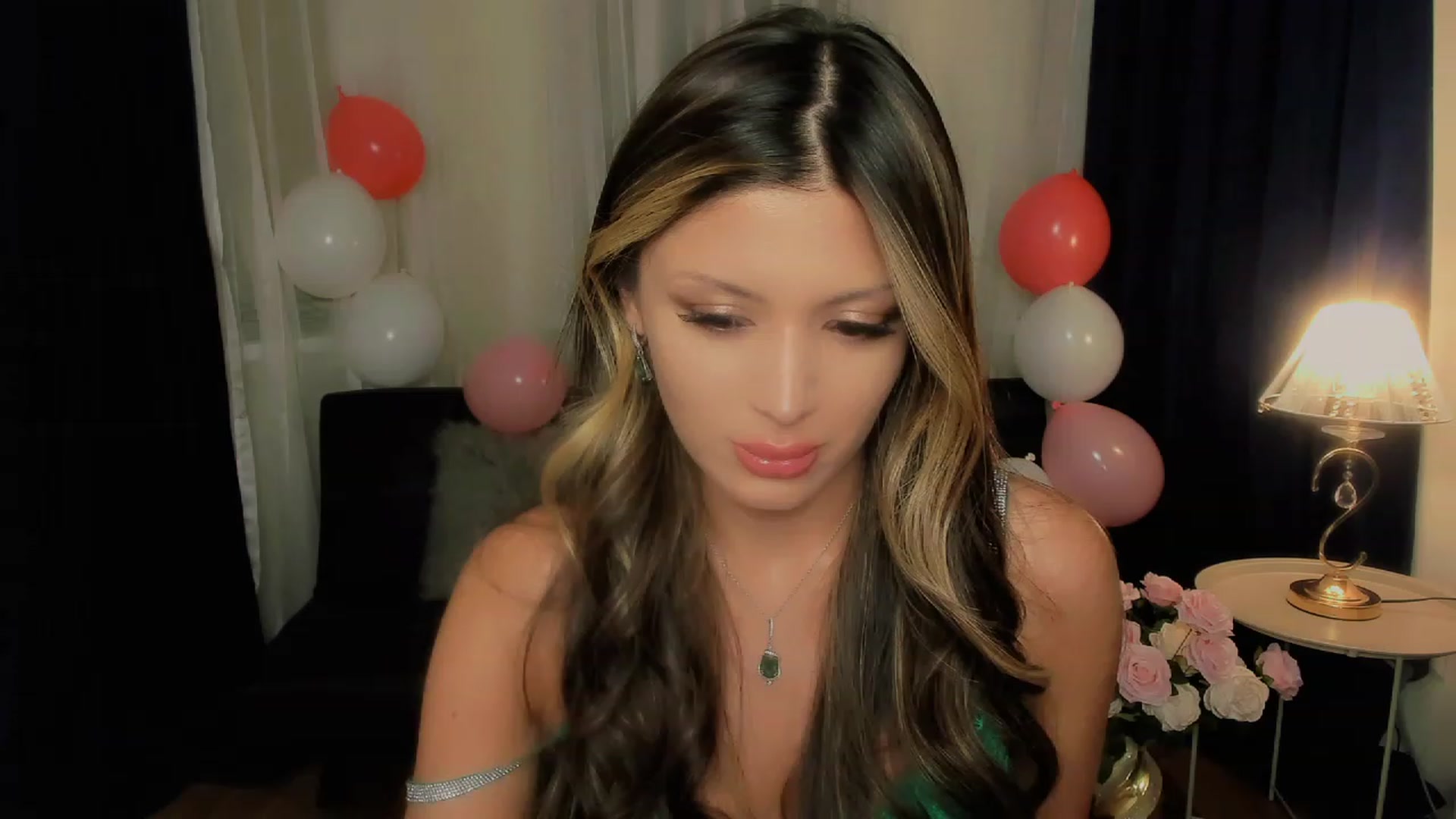 Gallery image thumbnail from Angel_on_Duty's myfreecams stream on, 09/21/2023, 01:34 image 16 of 20