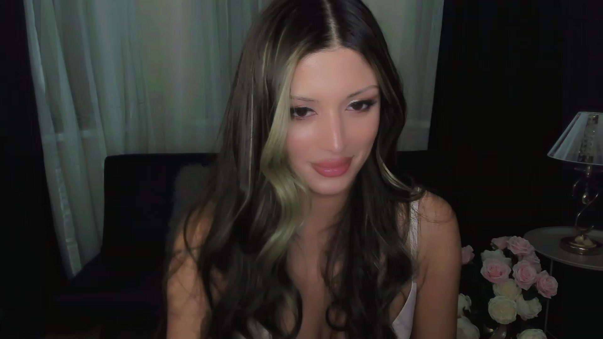 Gallery image thumbnail from Angel_on_Duty's myfreecams stream on, 09/23/2023, 21:47 image 17 of 20