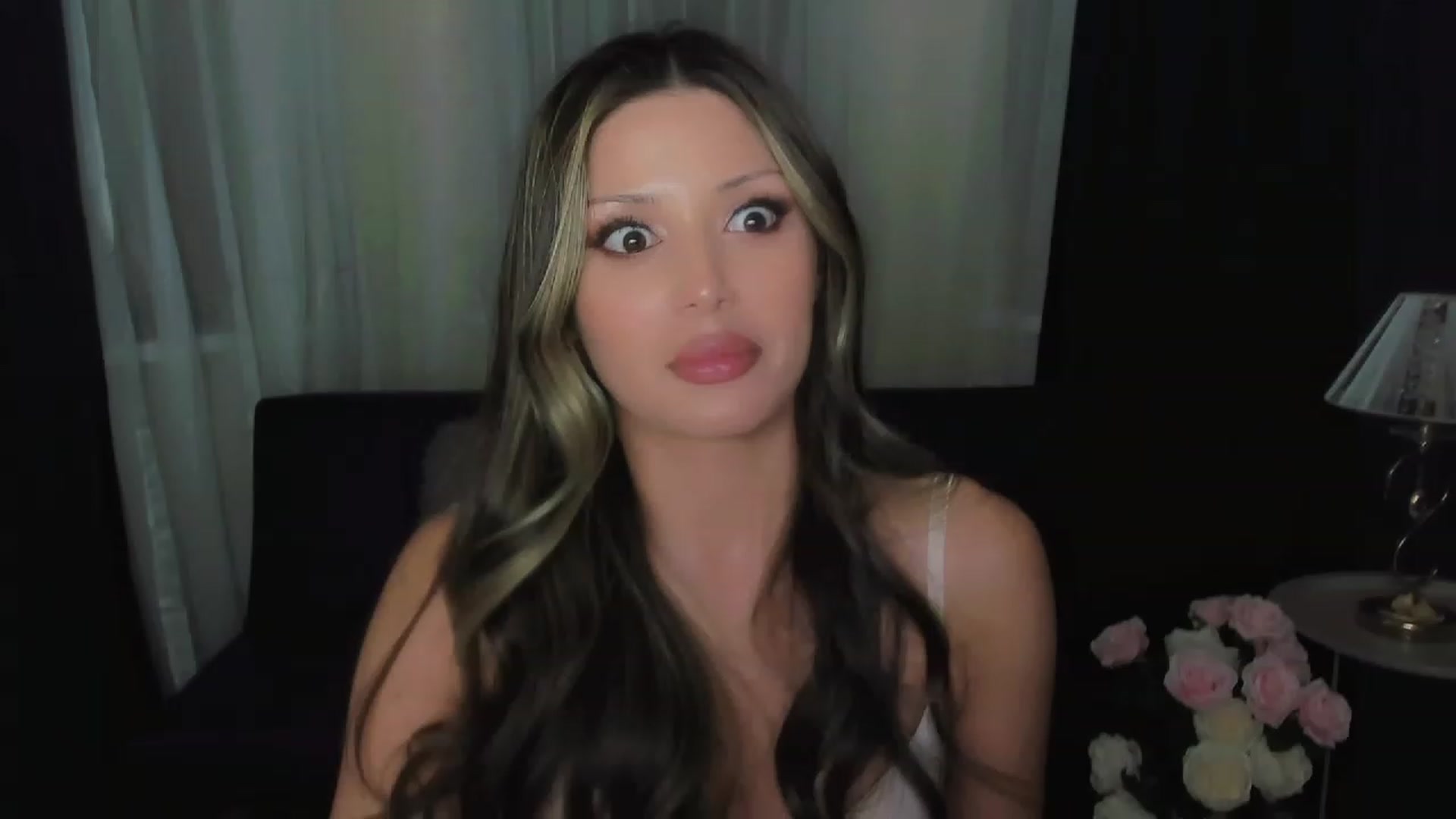 Gallery image thumbnail from Angel_on_Duty's myfreecams stream on, 09/23/2023, 22:16 image 4 of 20