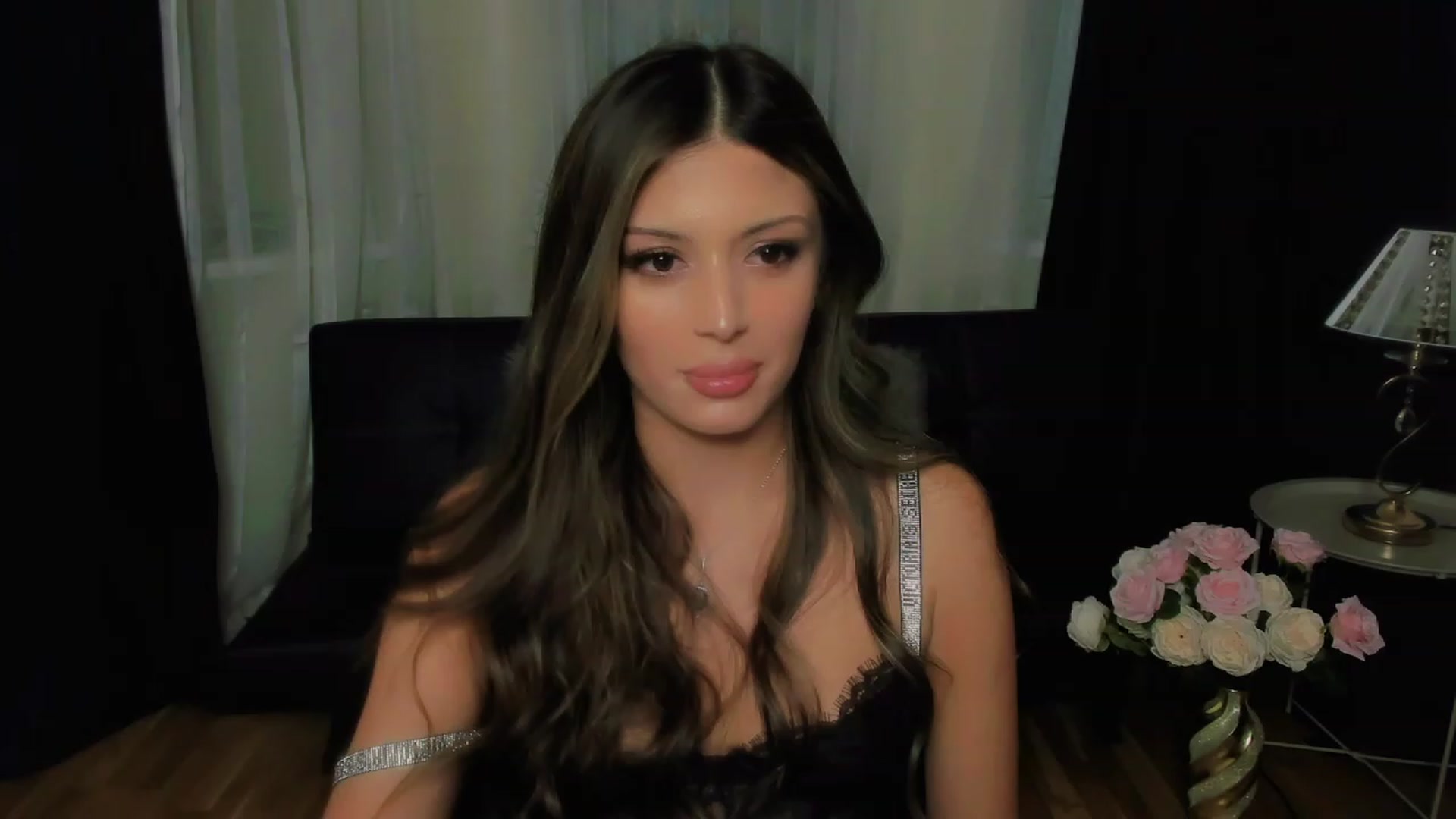 Gallery image thumbnail from Angel_on_Duty's myfreecams stream on, 09/28/2023, 20:41 image 5 of 20