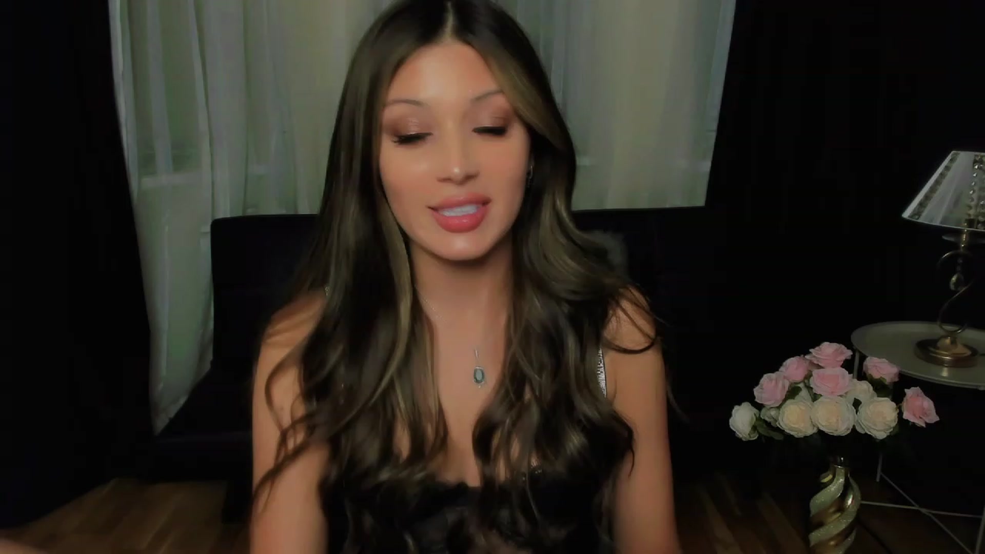 Gallery image thumbnail from Angel_on_Duty's myfreecams stream on, 09/28/2023, 23:43 image 3 of 20