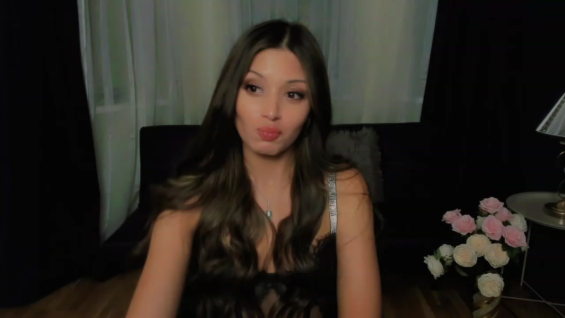 Gallery image thumbnail from Angel_on_Duty's myfreecams stream on, 09/29/2023, 02:09 image 3 of 20