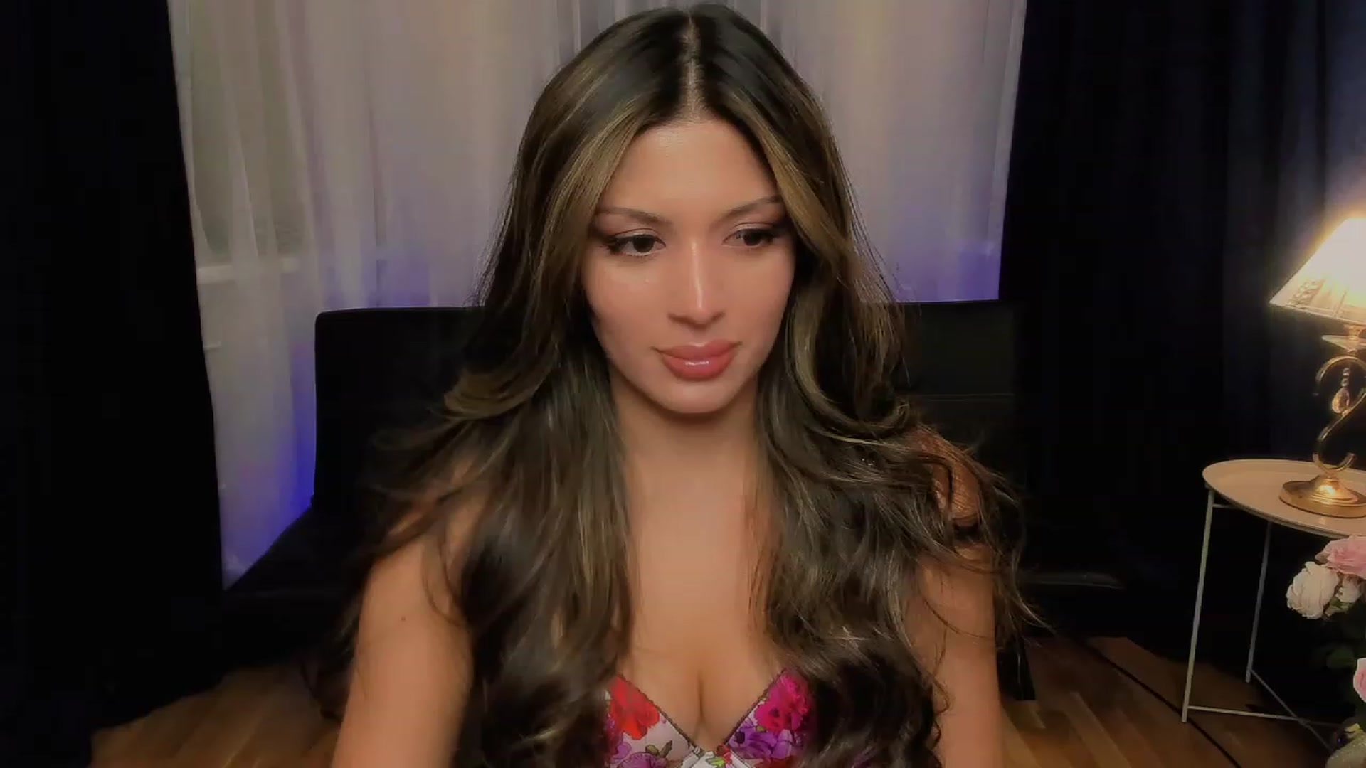 Gallery image thumbnail from Angel_on_Duty's myfreecams stream on, 10/04/2023, 02:30 image 2 of 20