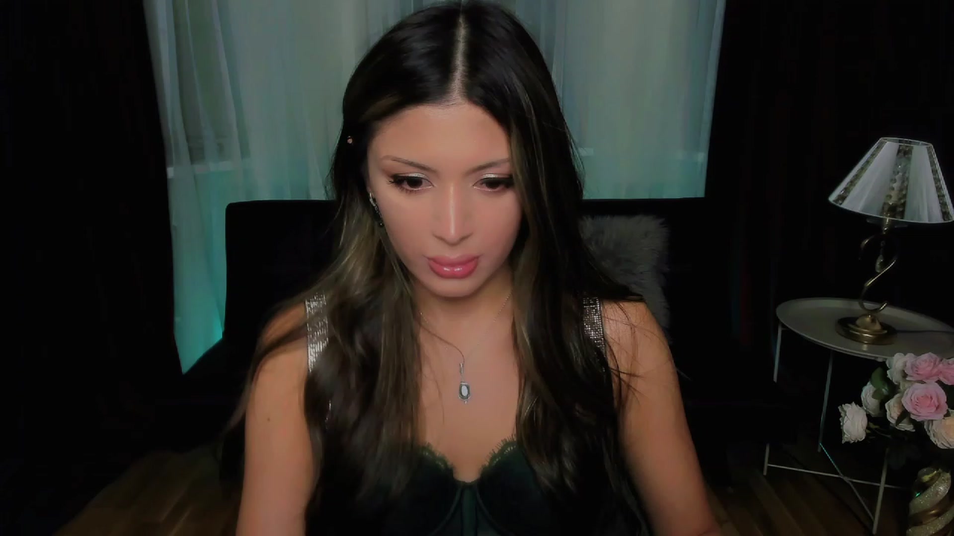 Gallery image thumbnail from Angel_on_Duty's myfreecams stream on, 10/04/2023, 20:28 image 8 of 20