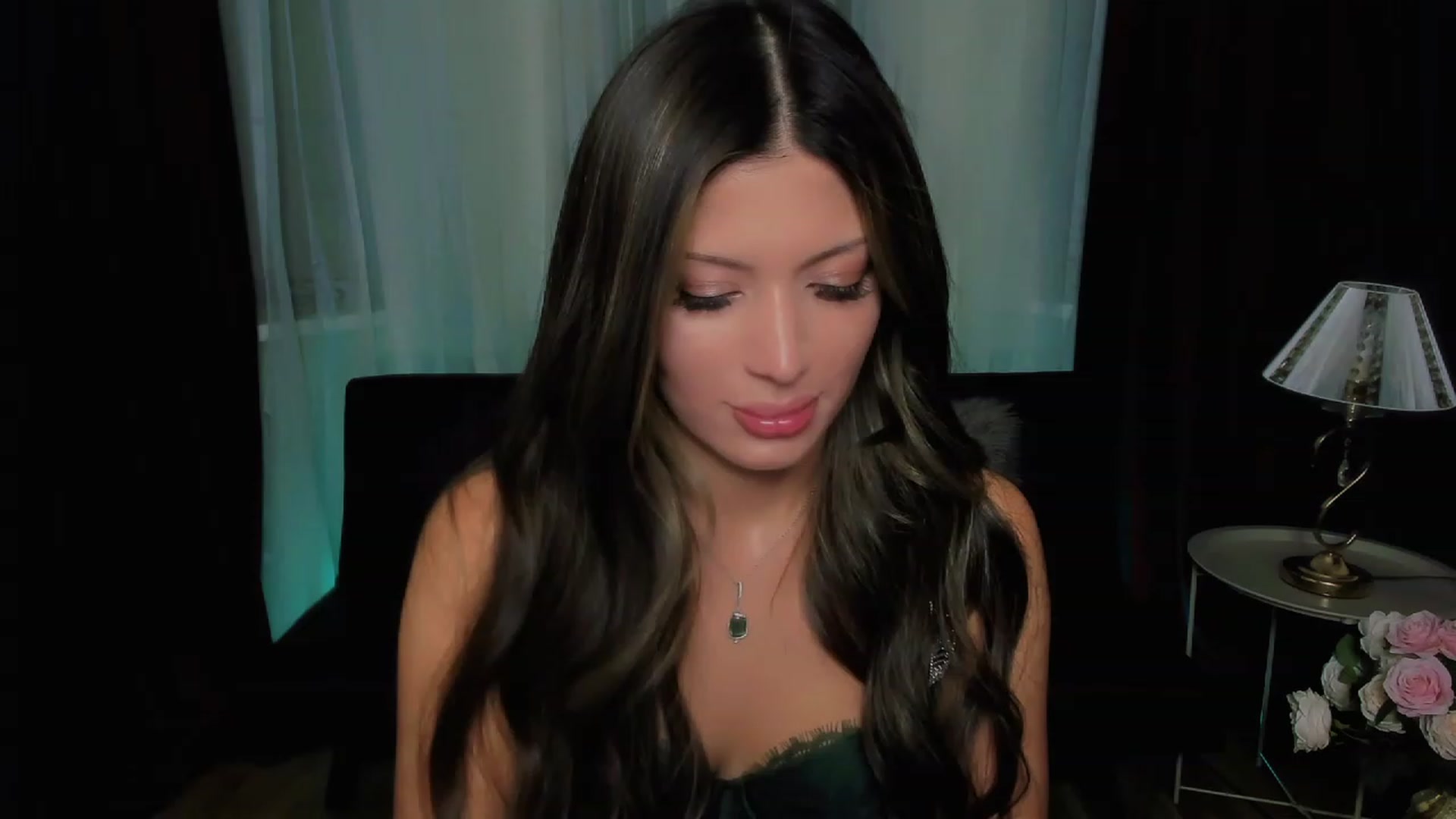 Gallery image thumbnail from Angel_on_Duty's myfreecams stream on, 10/04/2023, 20:28 image 1 of 20