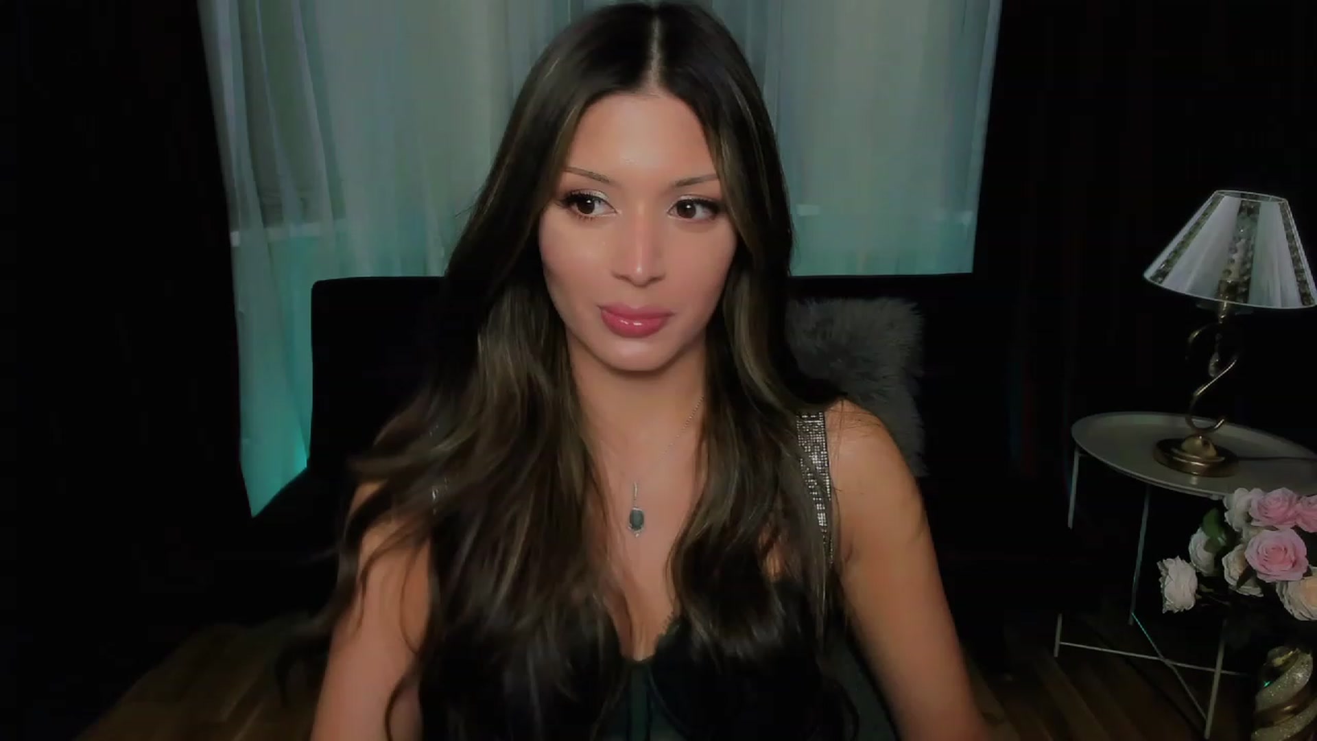 Gallery image thumbnail from Angel_on_Duty's myfreecams stream on, 10/04/2023, 20:28 image 10 of 20