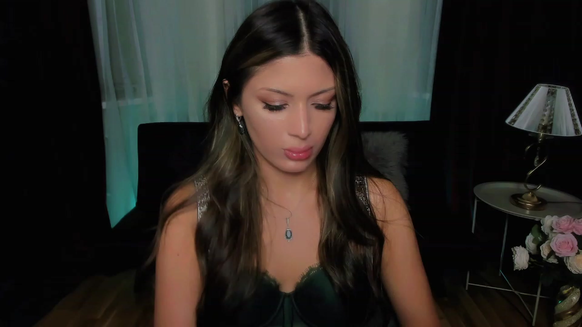 Gallery image thumbnail from Angel_on_Duty's myfreecams stream on, 10/04/2023, 20:28 image 7 of 20