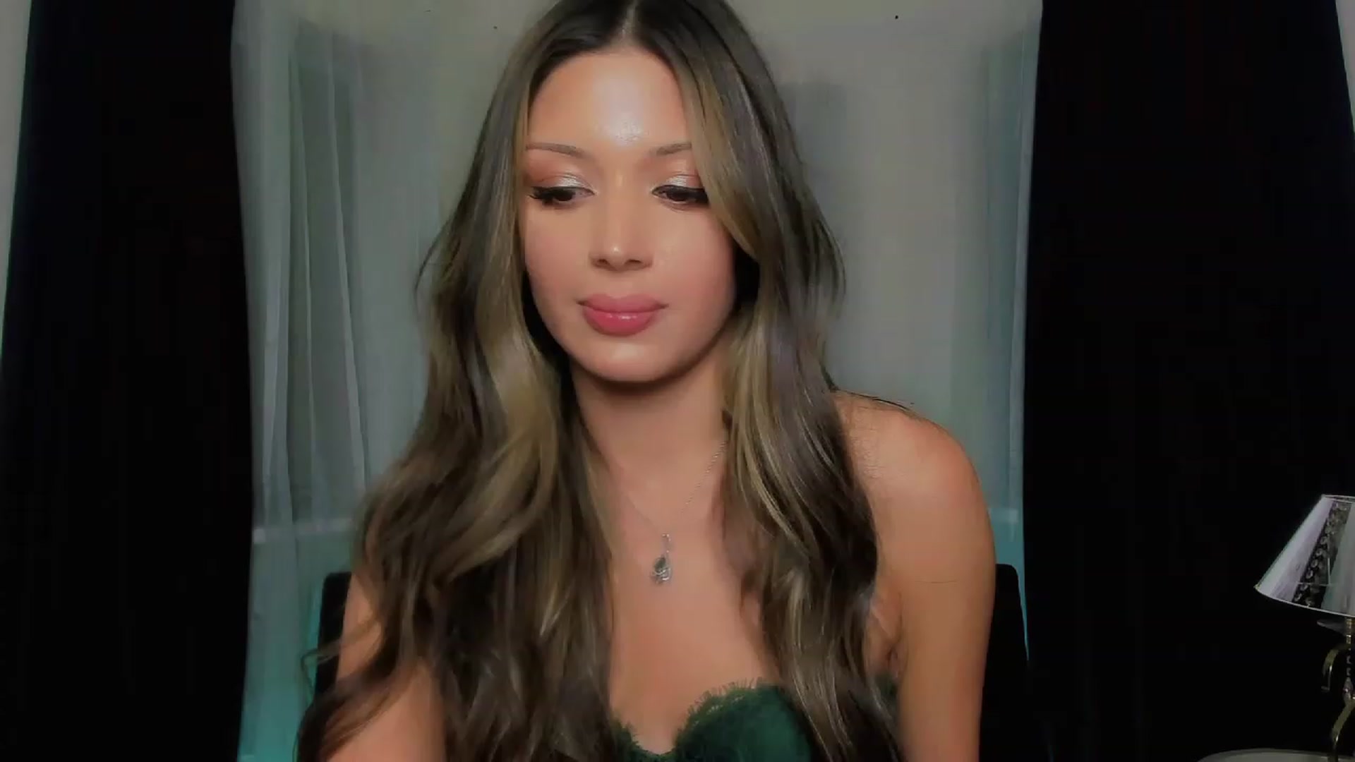 Gallery image thumbnail from Angel_on_Duty's myfreecams stream on, 10/04/2023, 22:59 image 13 of 20