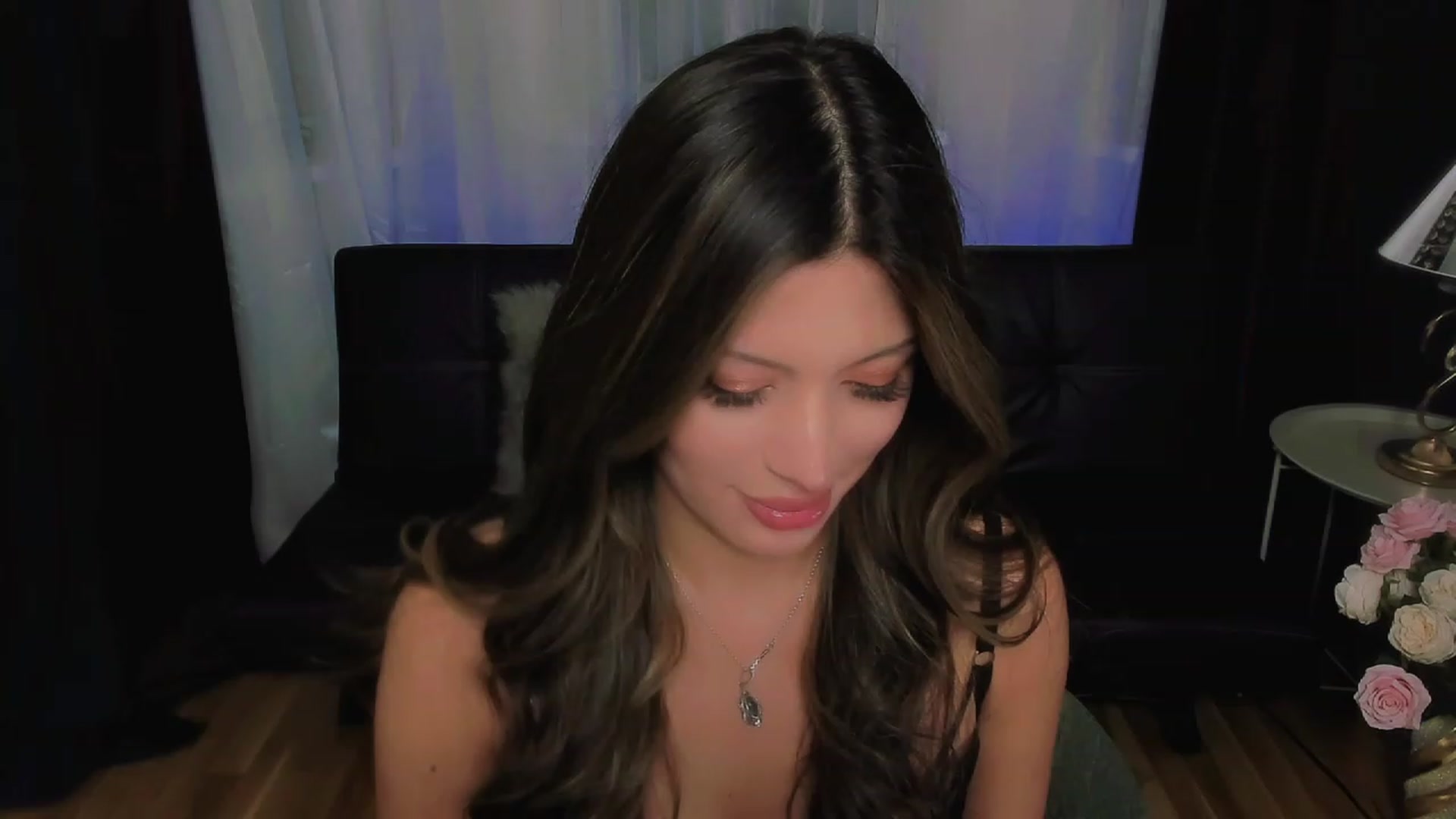 Gallery image thumbnail from Angel_on_Duty's myfreecams stream on, 10/06/2023, 21:26 image 19 of 20