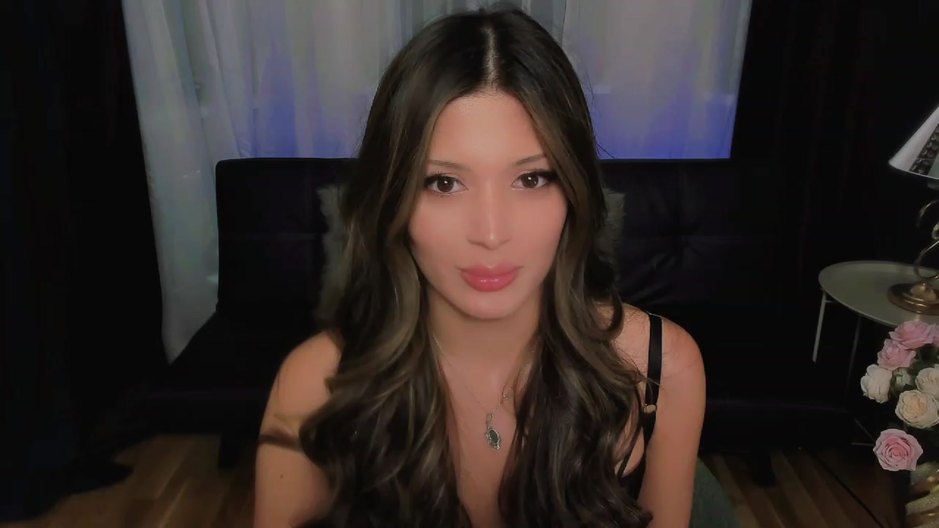 Gallery image thumbnail from Angel_on_Duty's myfreecams stream on, 10/06/2023, 21:26 image 14 of 20
