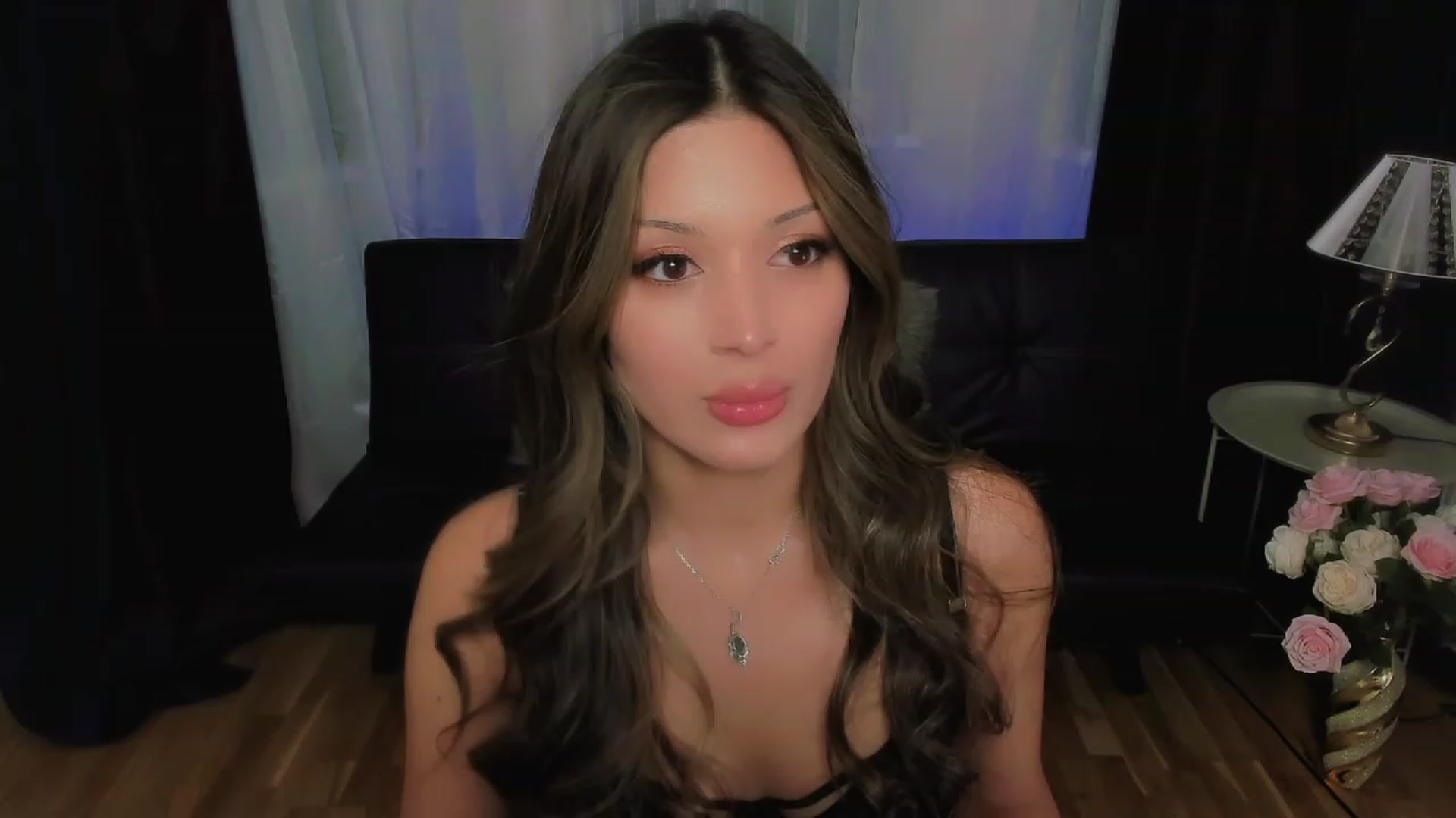 Gallery image thumbnail from Angel_on_Duty's myfreecams stream on, 10/06/2023, 21:26 image 6 of 20
