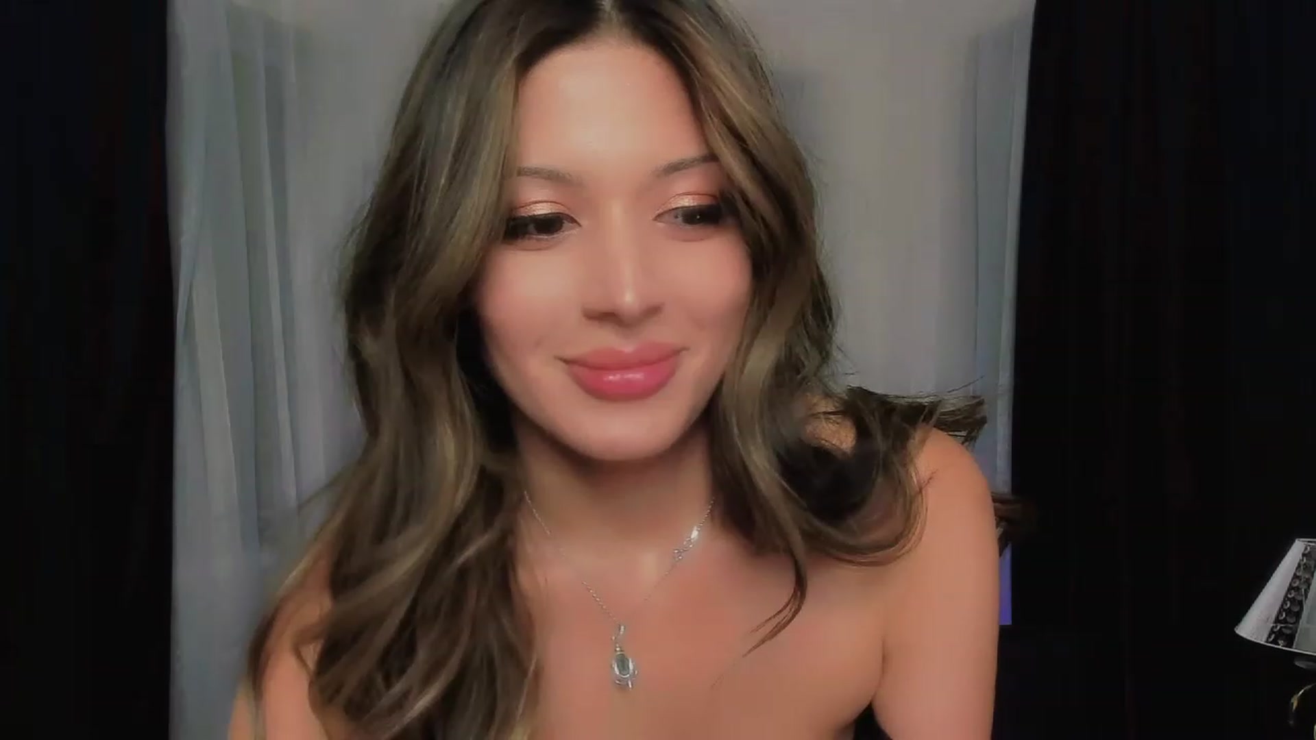 Gallery image thumbnail from Angel_on_Duty's myfreecams stream on, 10/06/2023, 21:26 image 10 of 20