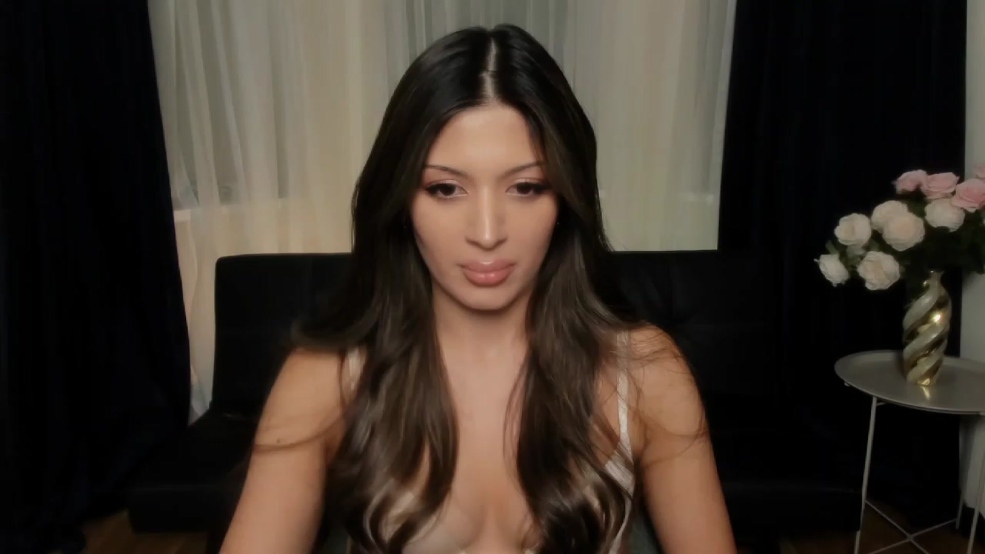 Gallery image thumbnail from Angel_on_Duty's myfreecams stream on, 10/17/2023, 21:16 image 5 of 20