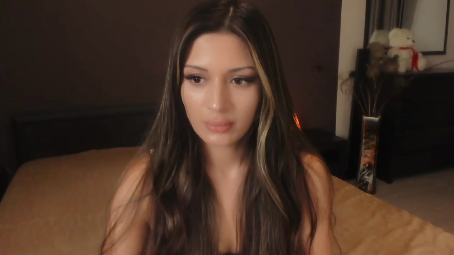 Gallery image thumbnail from Angel_on_Duty's myfreecams stream on, 10/23/2023, 23:22 image 7 of 20