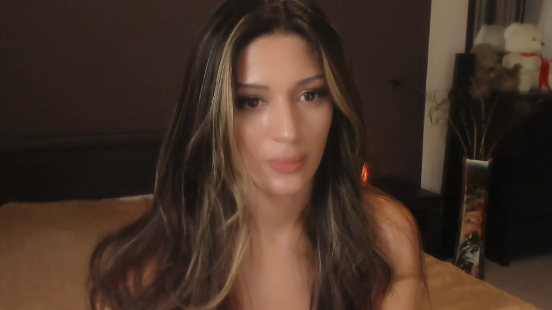 Gallery image thumbnail from Angel_on_Duty's myfreecams stream on, 10/24/2023, 01:19 image 13 of 20